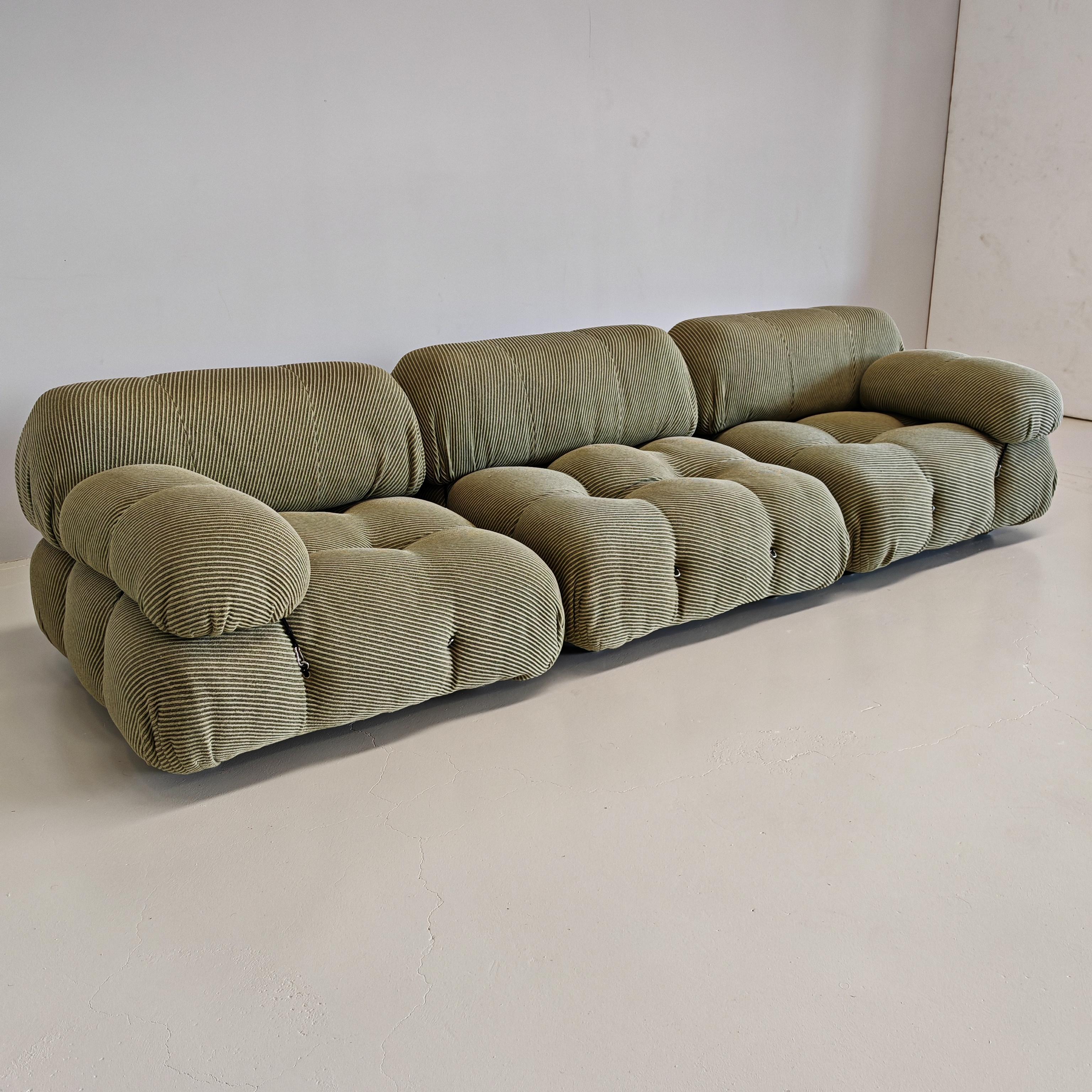 camaleonda sofa by Mario Bellini in green fabric produced by B&B 1970s 5