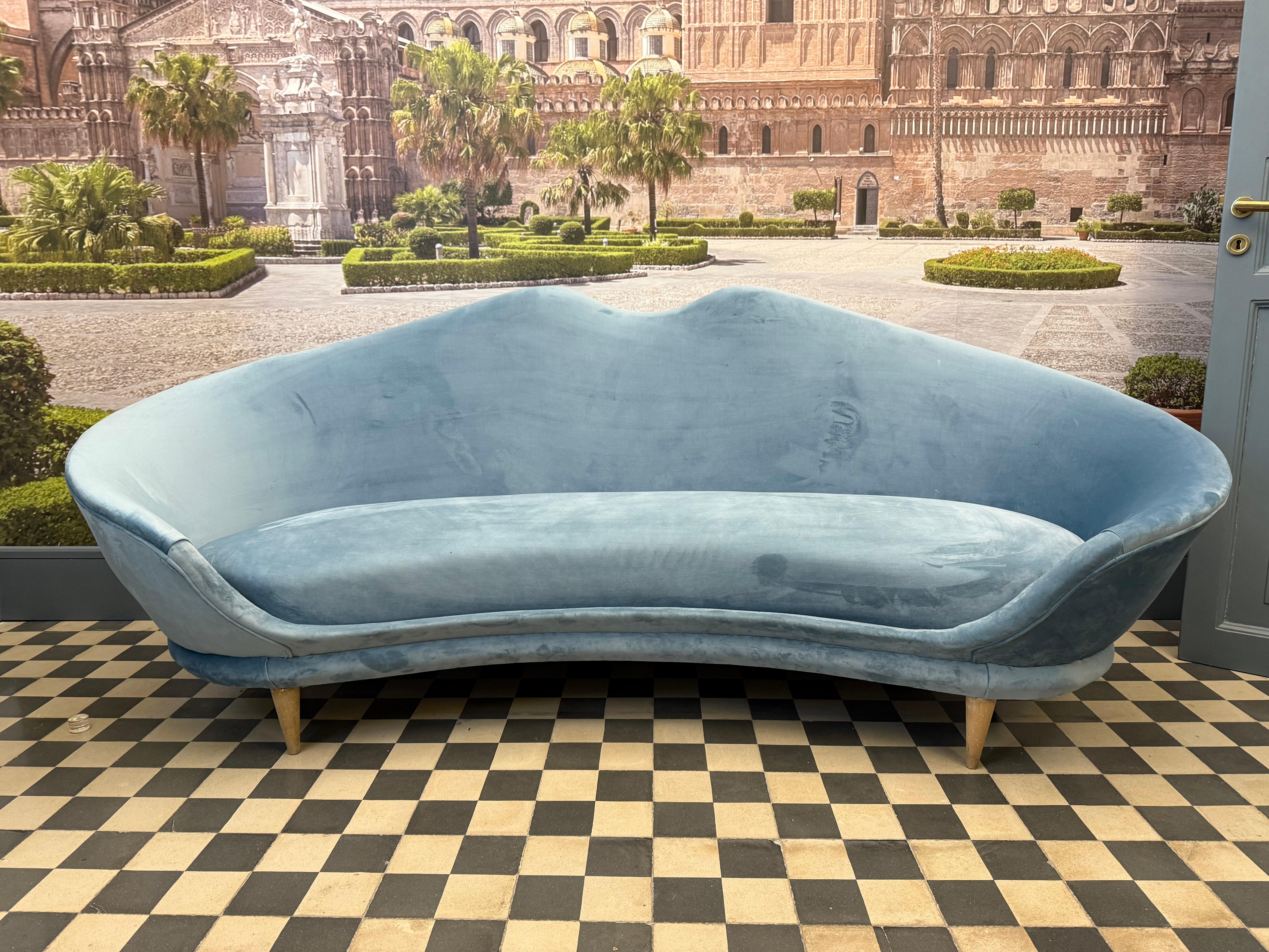 Caesar Lacquer Curved Sofa 1950s wooden cone feet Mid-century For Sale 1