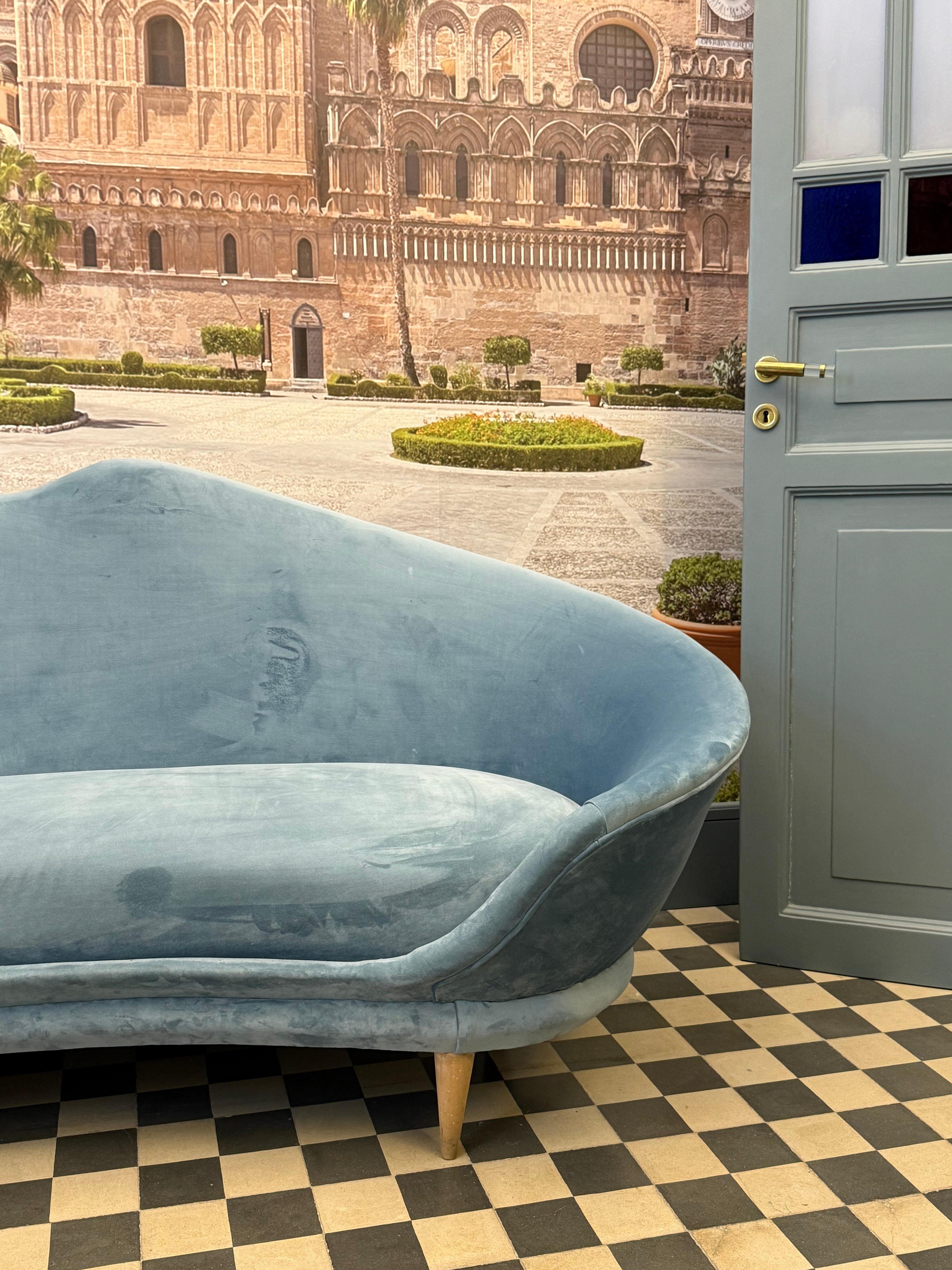 Caesar Lacquer Curved Sofa 1950s wooden cone feet Mid-century For Sale 2