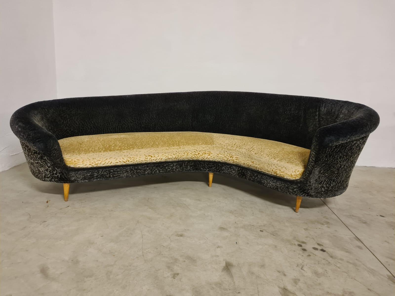 Divano curvo di Federico Munari in vendita 3