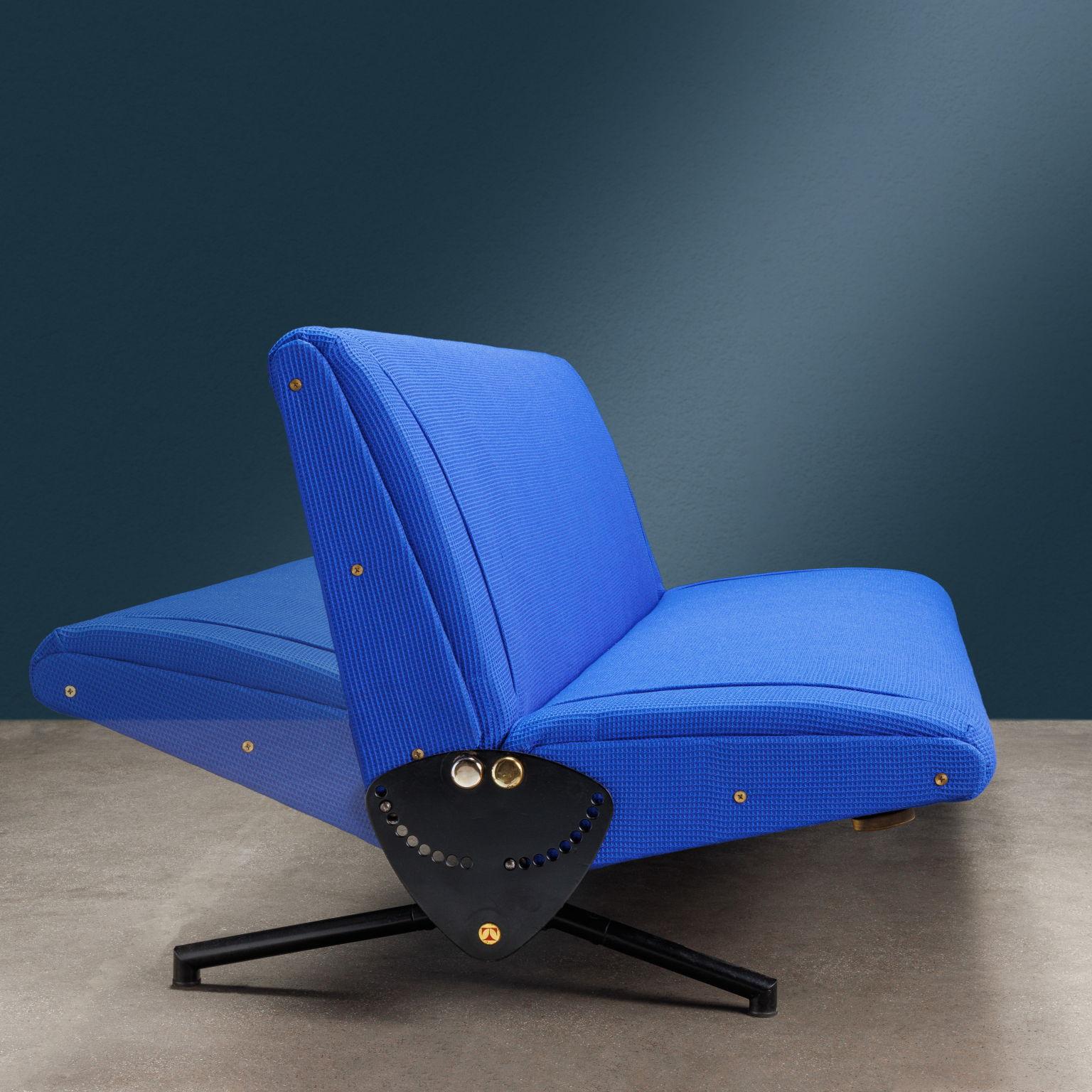 Mid-Century Modern Divano 'D70' Osvaldo Borsani per Tecno blu For Sale
