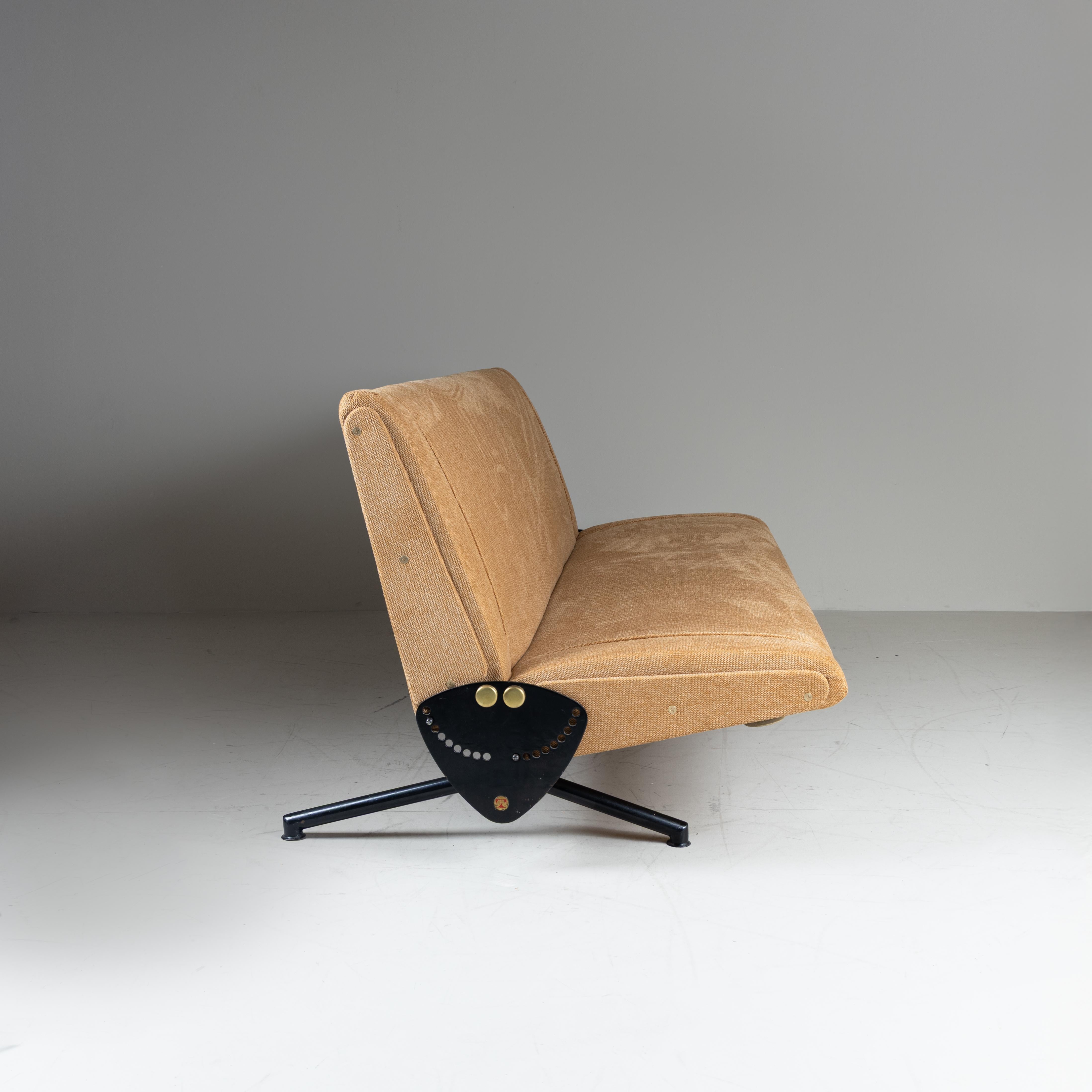 Divano ‘D70’, Osvaldo Borsani, Tecno, 1970 in vendita 3