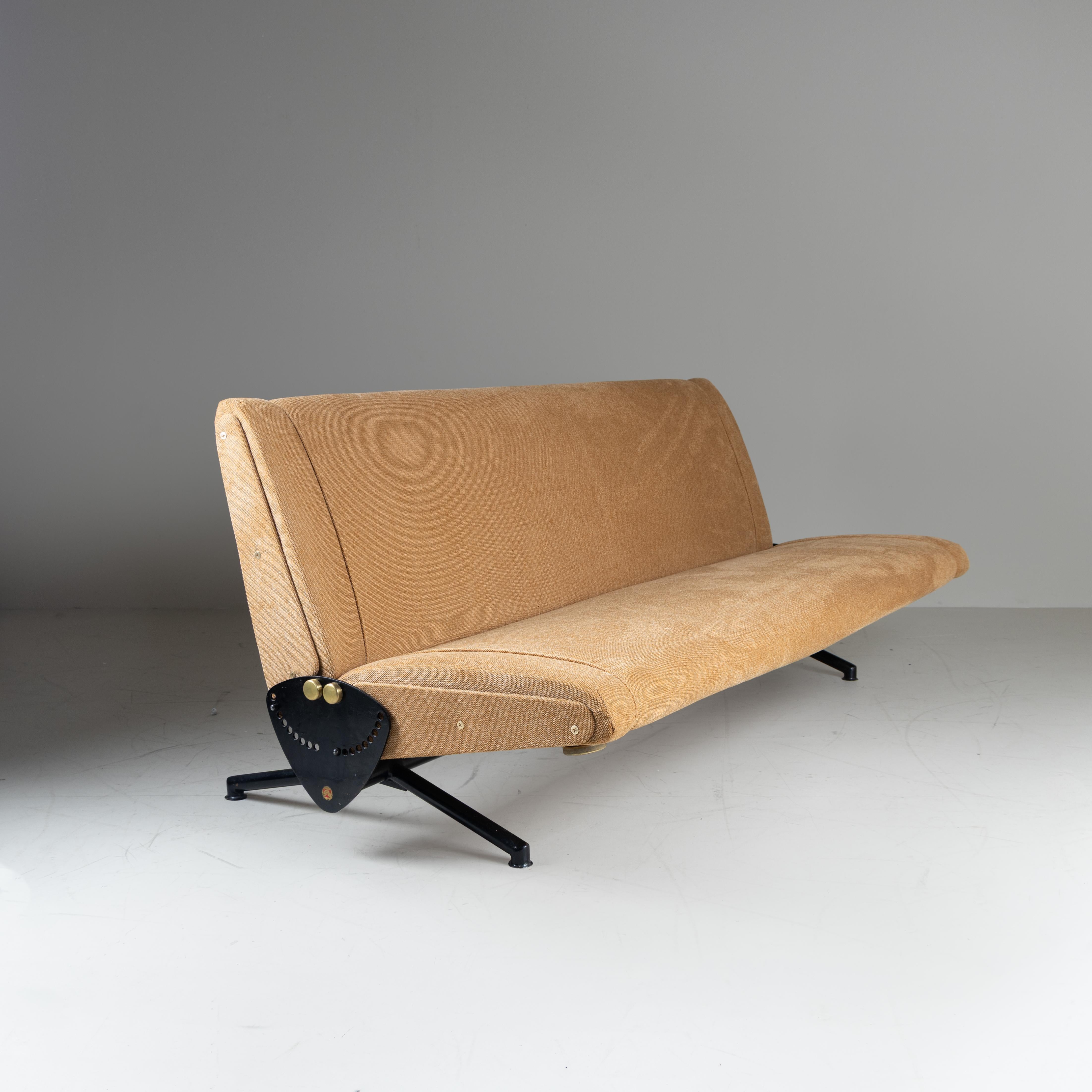Divano ‘D70’, Osvaldo Borsani, Tecno, 1970 in vendita 2