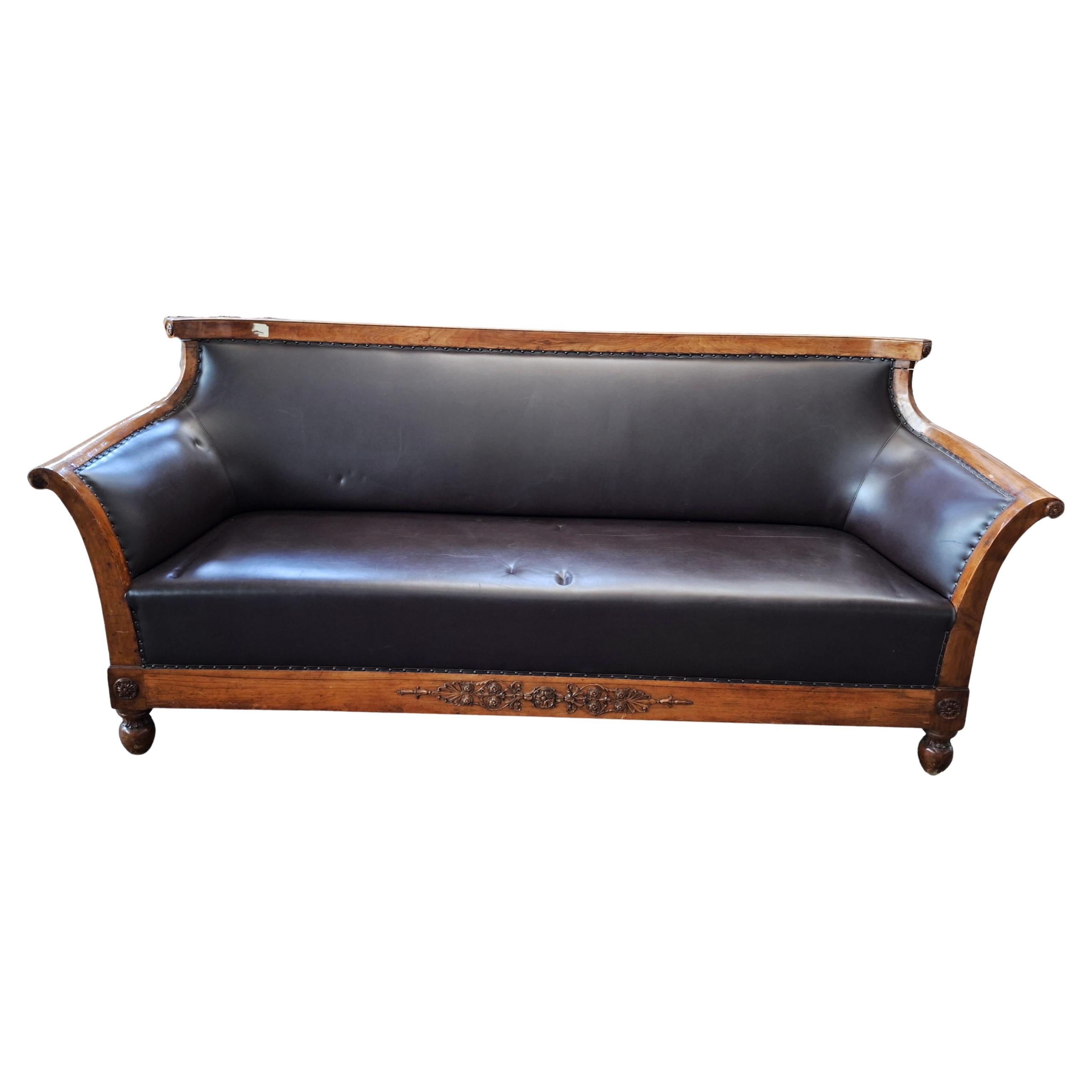 vintage sofa For Sale