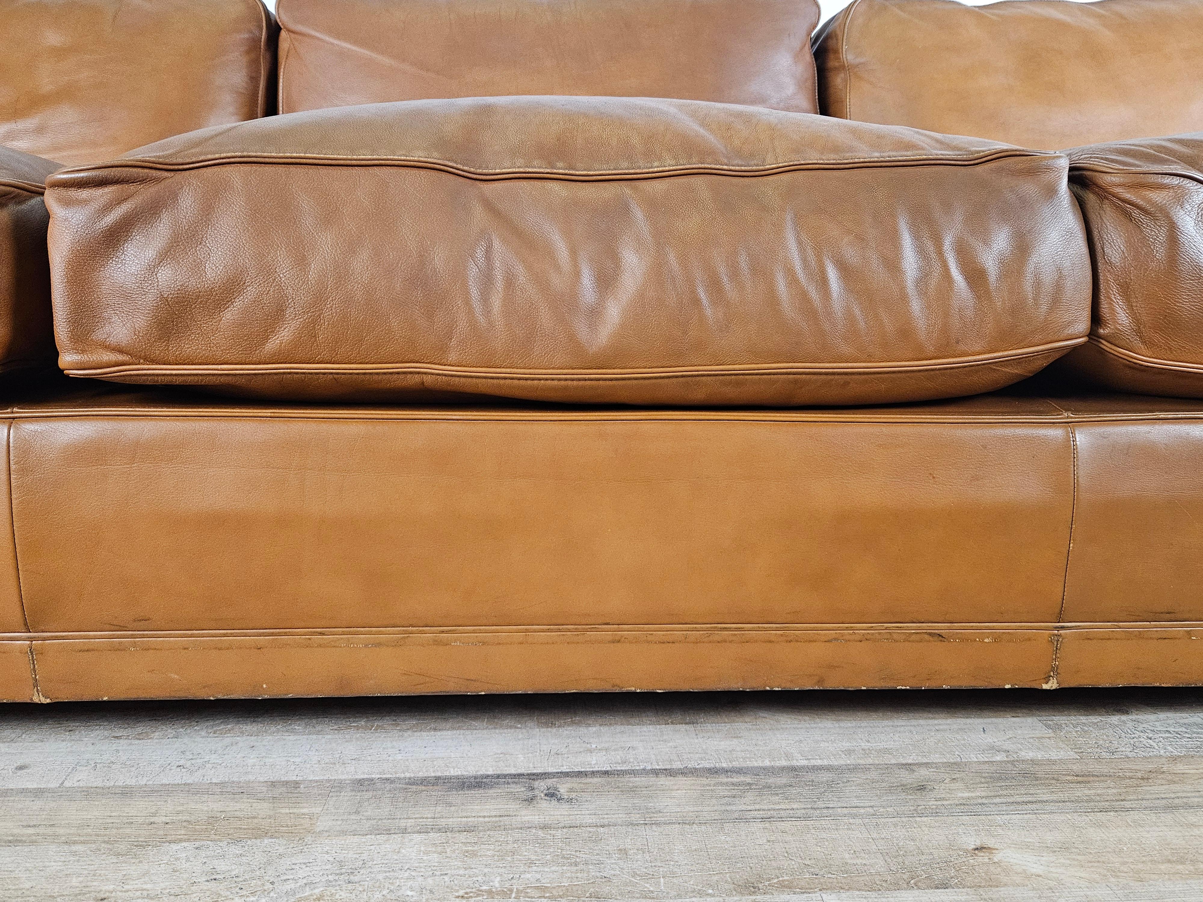 Poltrona Frau three-seater 1970s sofa in cognac-colored leather For Sale 4