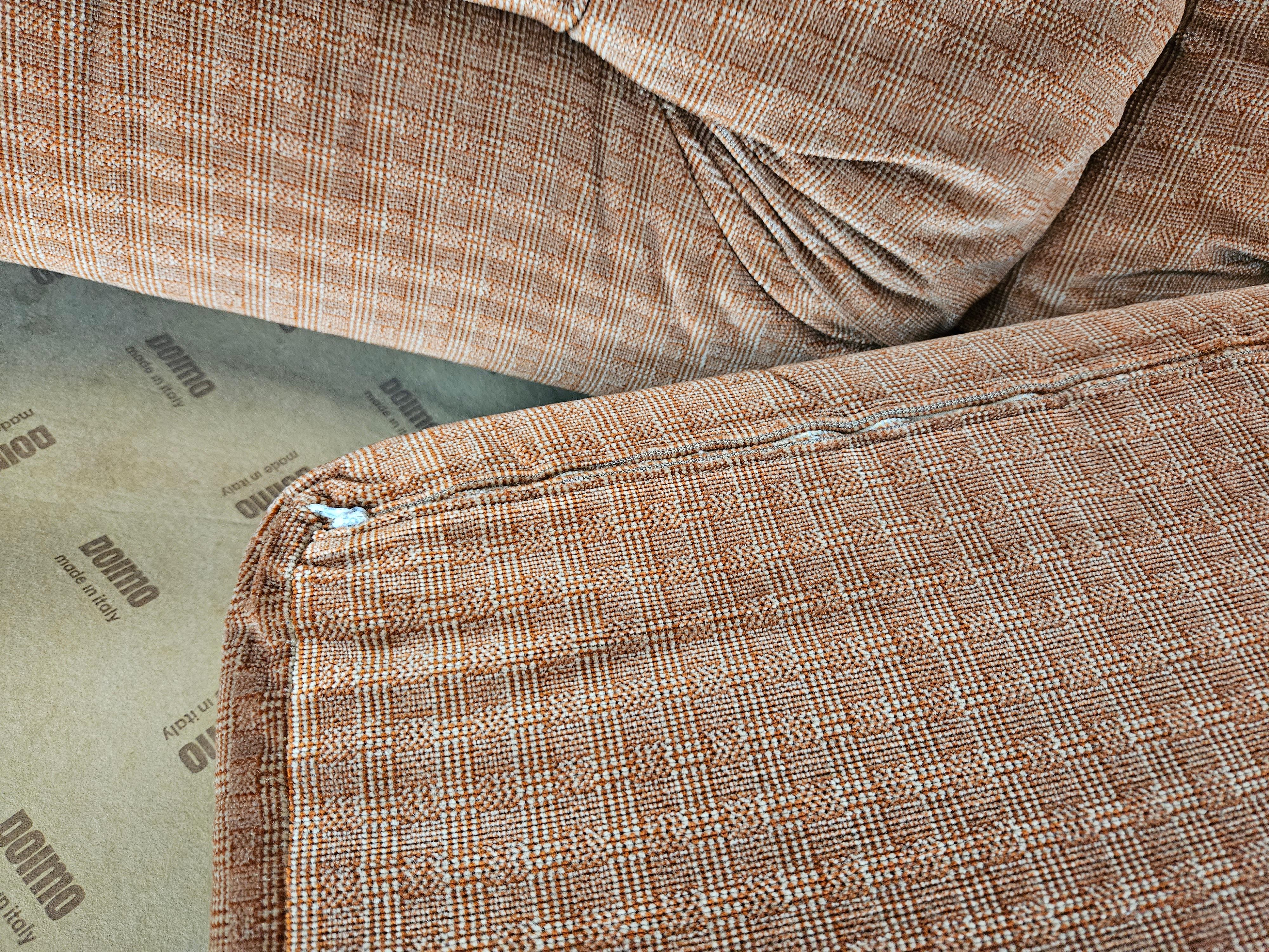 70er Jahre Doimo Zweisitzer-Sofa im Angebot 12
