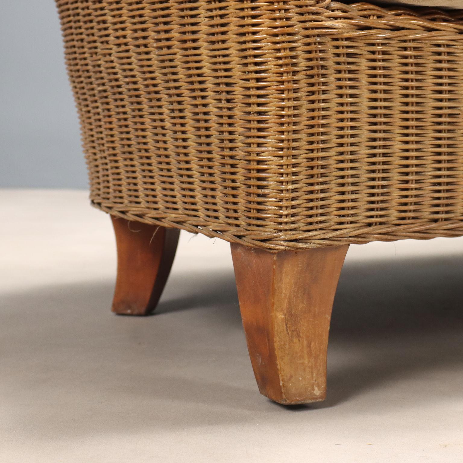 Divano due posti in Vimini anni 60-70 In condizioni discrete in vendita a Milano, IT