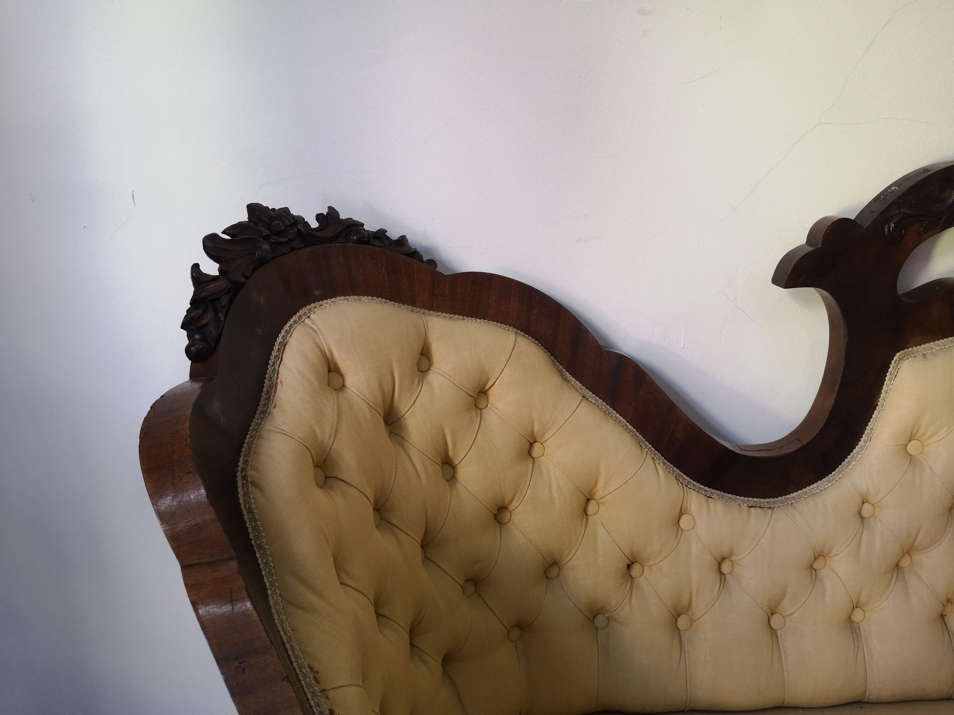 Italian Two-seater Louis Philippe sofa in walnut and fabric, 19th century era For Sale