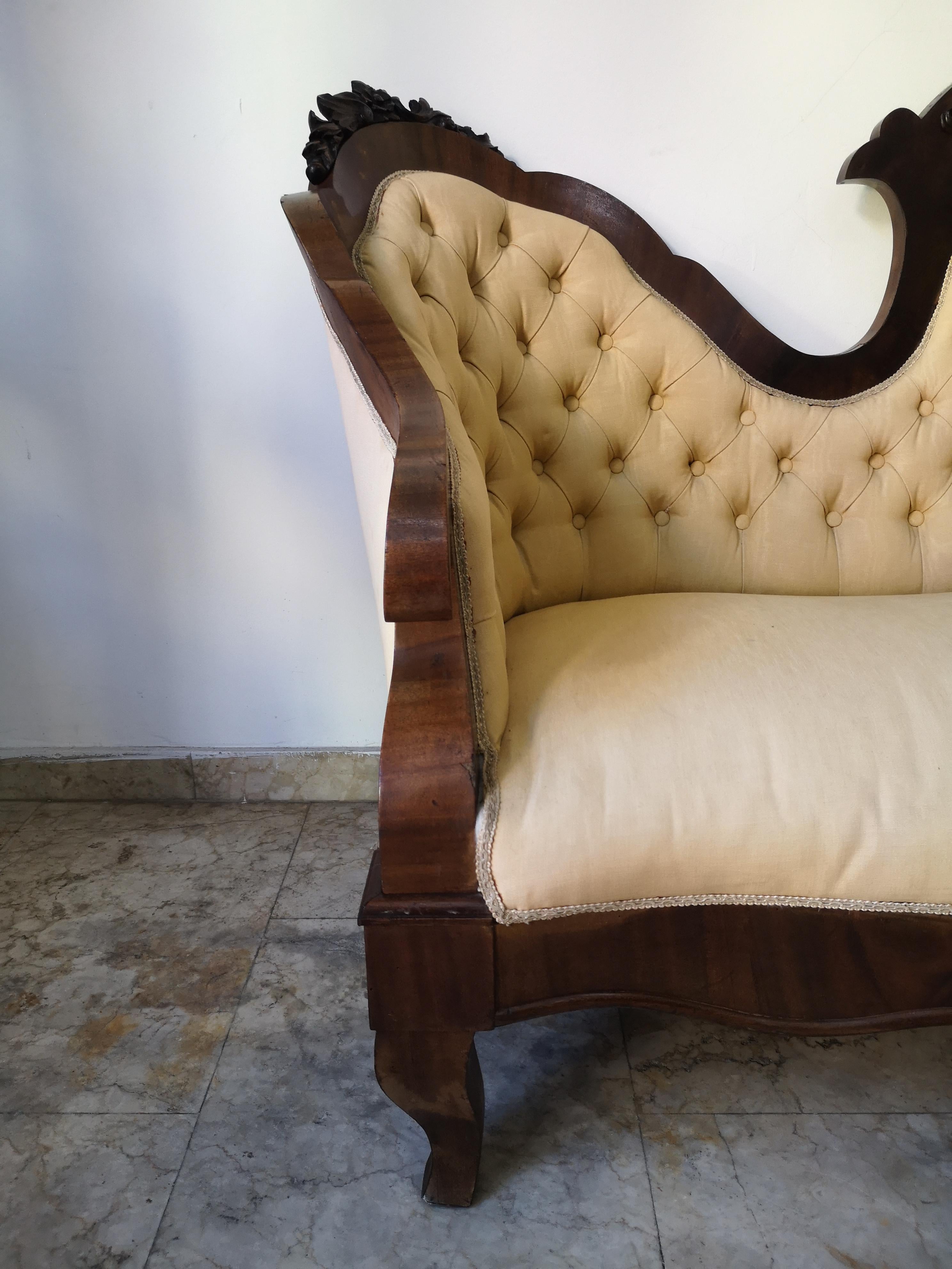 Two-seater Louis Philippe sofa in walnut and fabric, 19th century era For Sale 1
