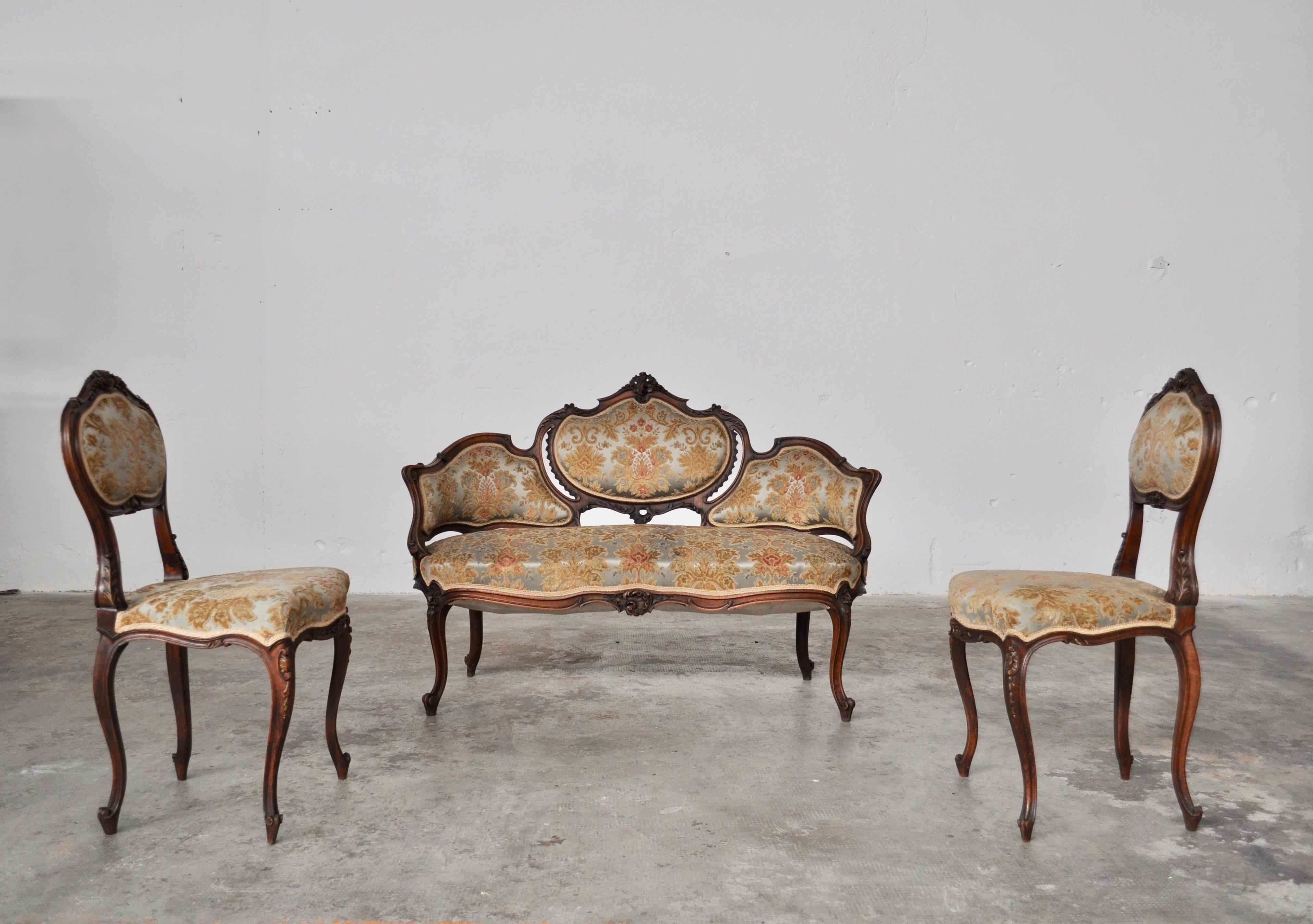 Vintage walnut sofa and chairs, Italy, 1920s For Sale 3