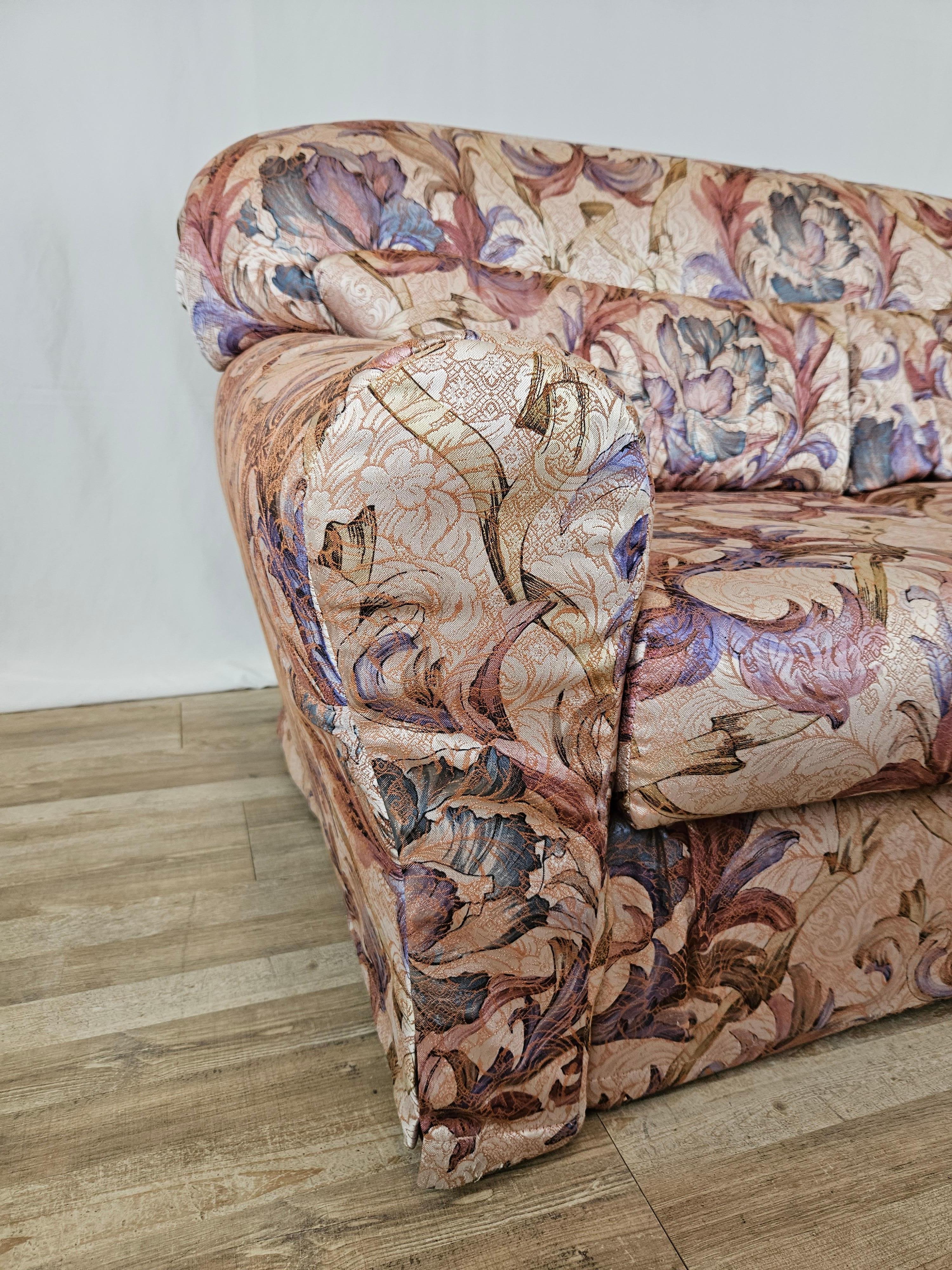 Floral two-seater sofa 1970s For Sale 3