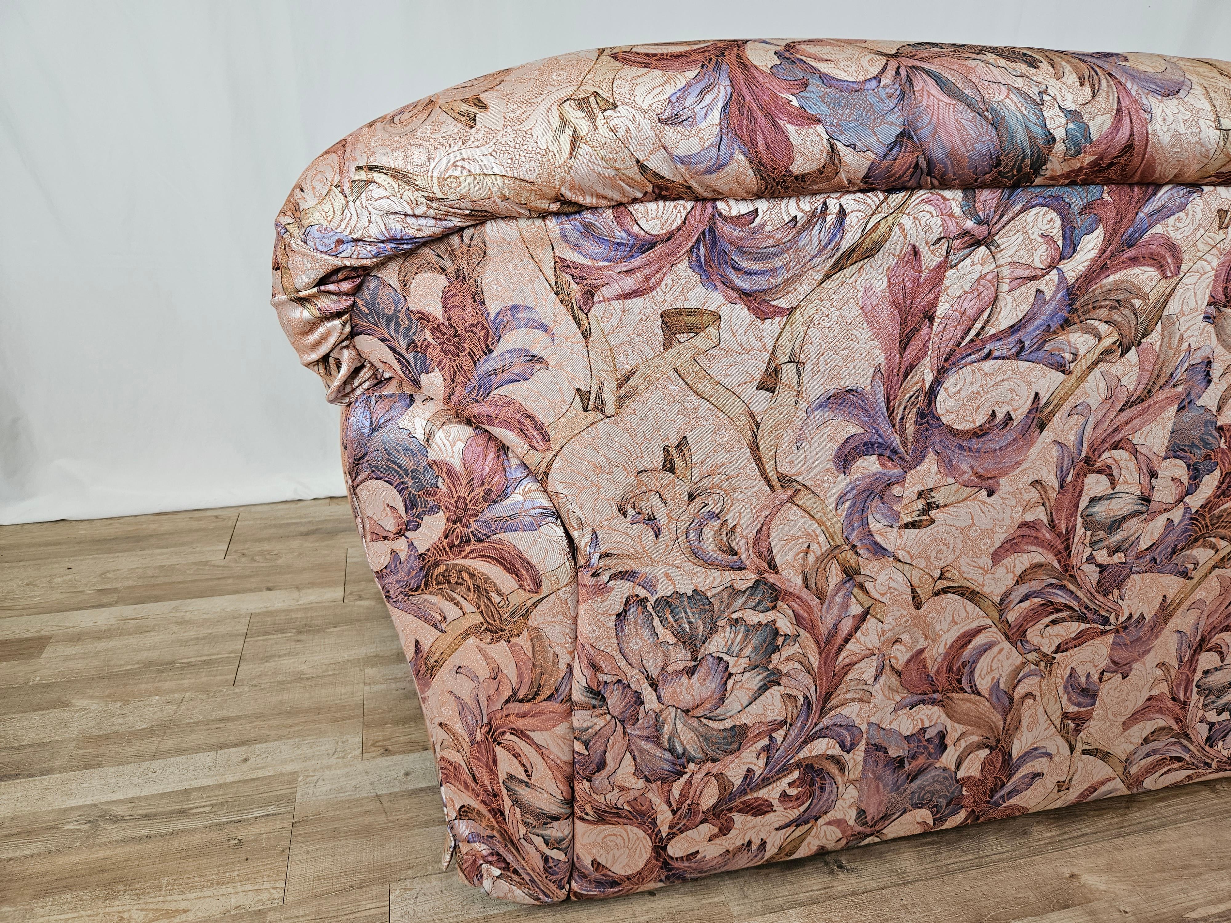 Floral two-seater sofa 1970s For Sale 5