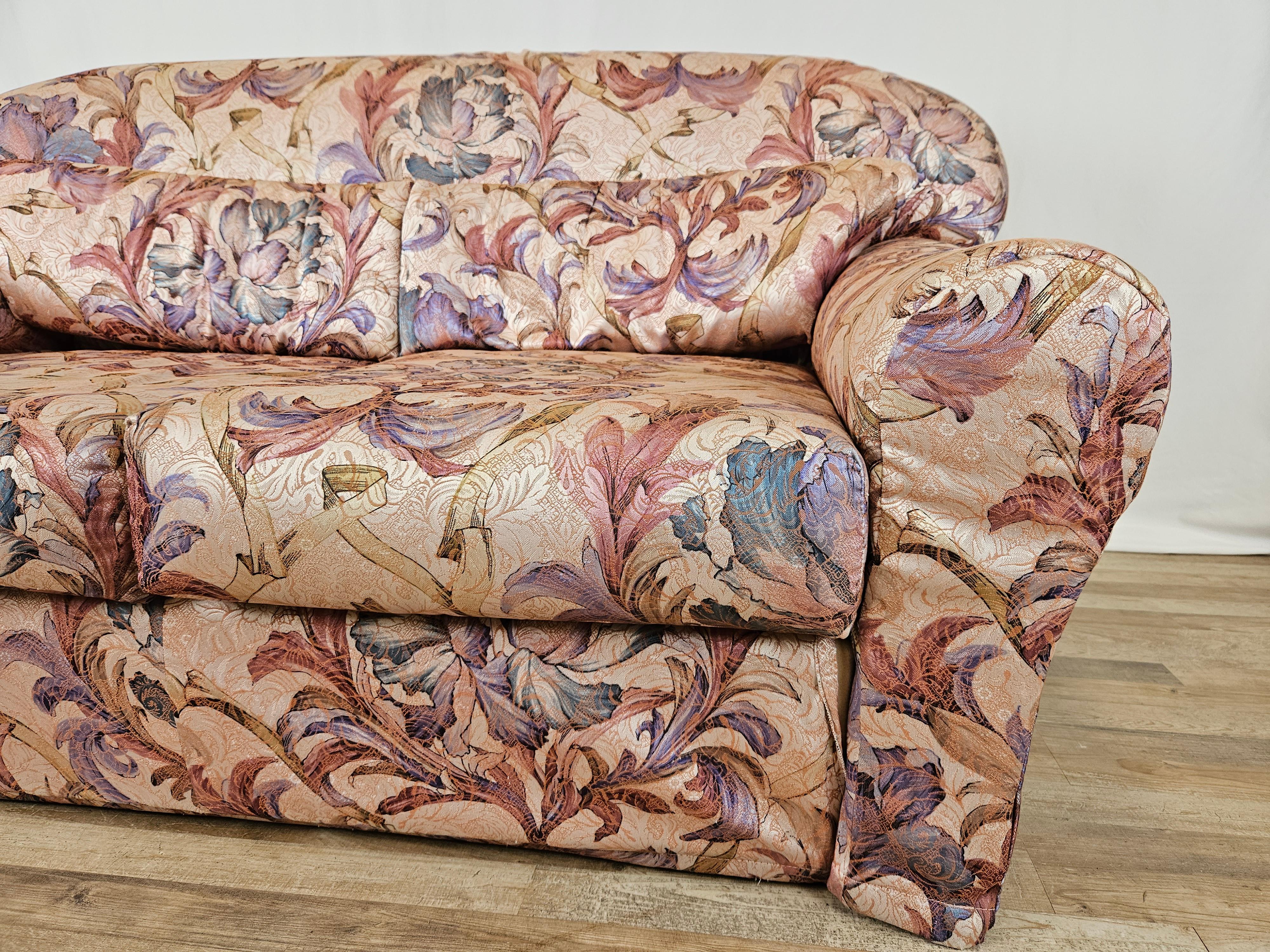 Italian Floral two-seater sofa 1970s For Sale