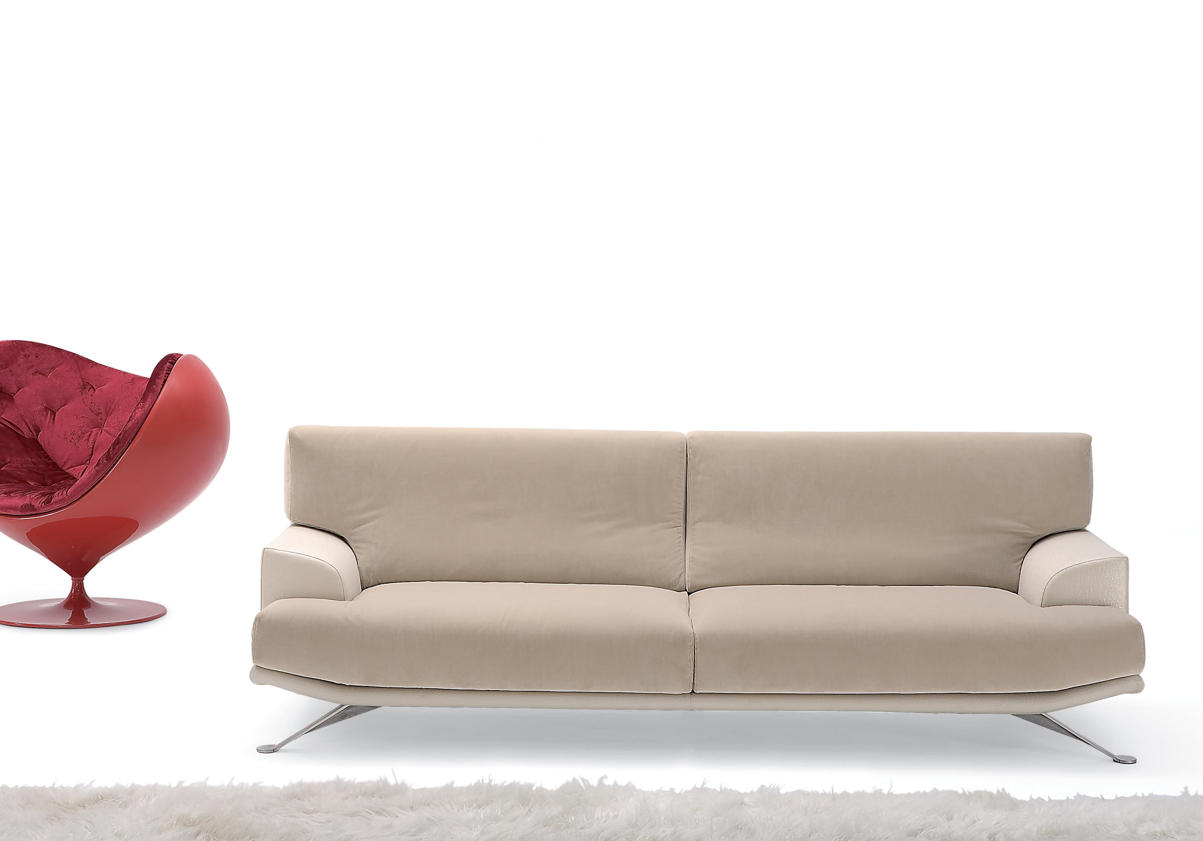 Other Giovannetti, Contemporary 2 Seater Sofa from the 1970s by P. Piva Cream 
