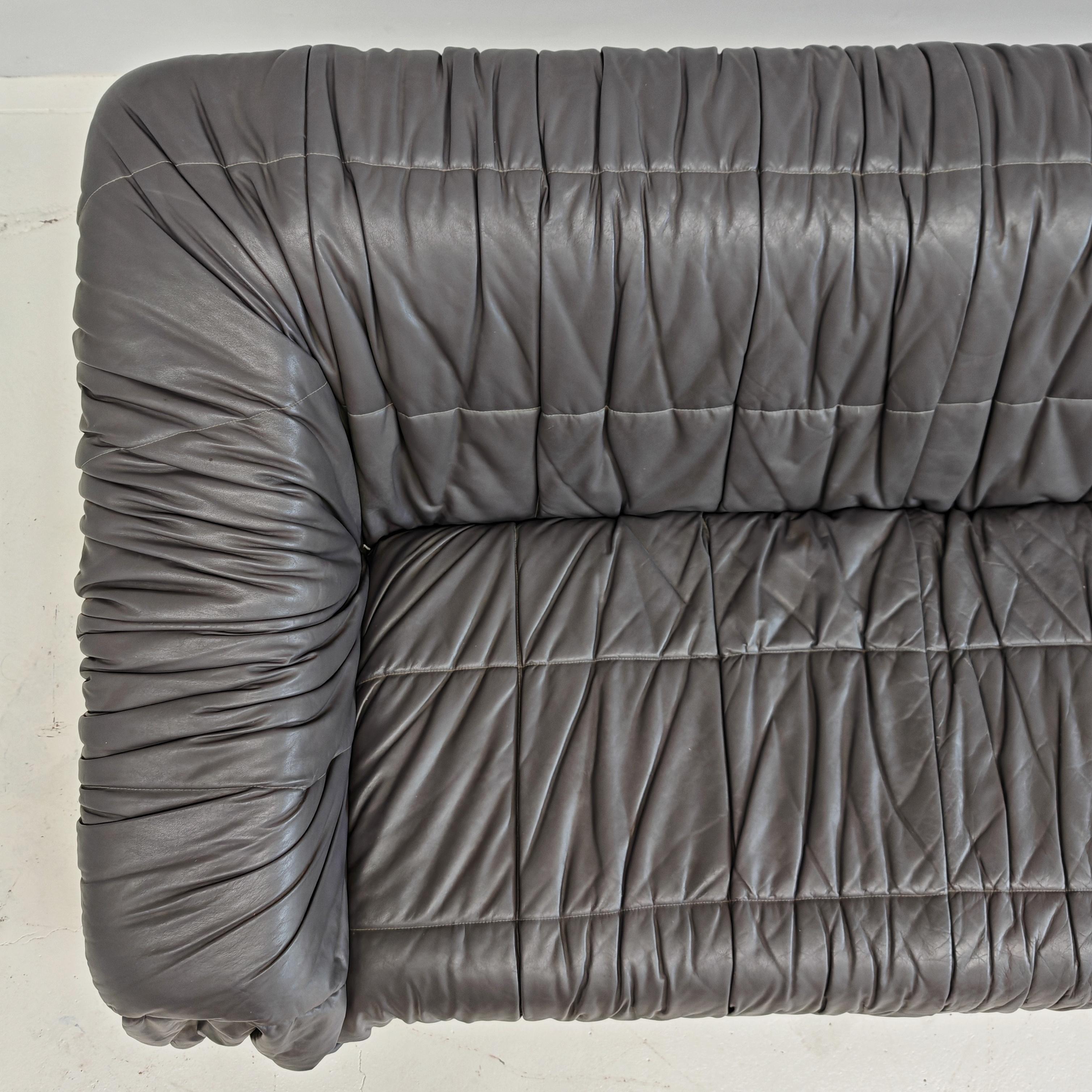 Canapé en cuir des années 70 modèle Piumino par Lomazzi De Pas D'Urbino en vente 6