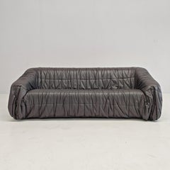 Divano in pelle anni 70 modello Piumino di Lomazzi De Pas D'Urbino