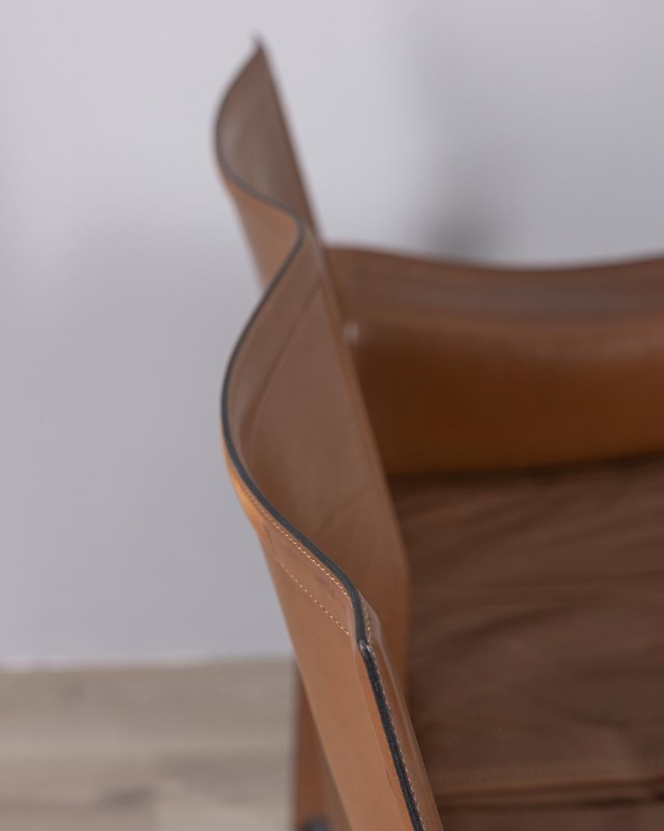 Leather sofa from the 1970s, 'korium' design Tito Agnoli for Matteo Grassi For Sale 1