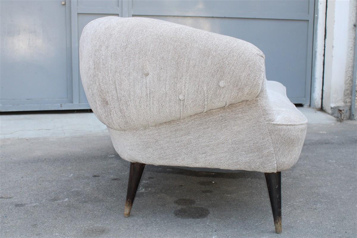 Canapé italien du milieu du siècle Guglielmo Ulrich style tissu chenille gris en vente 7