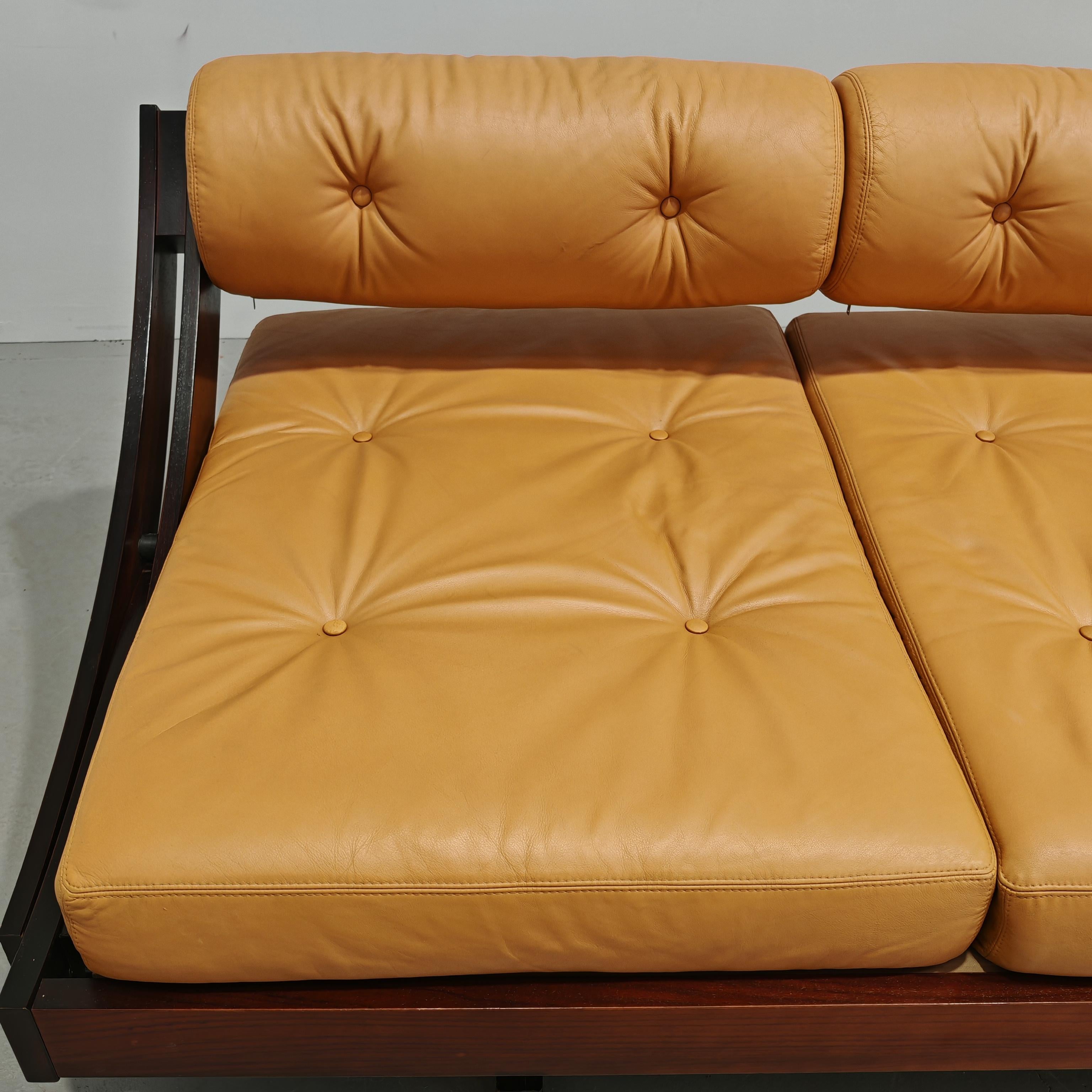 canapé-lit en cuir design italien des années 60  GS.195 Gianni Songia pour Sormani en vente 11