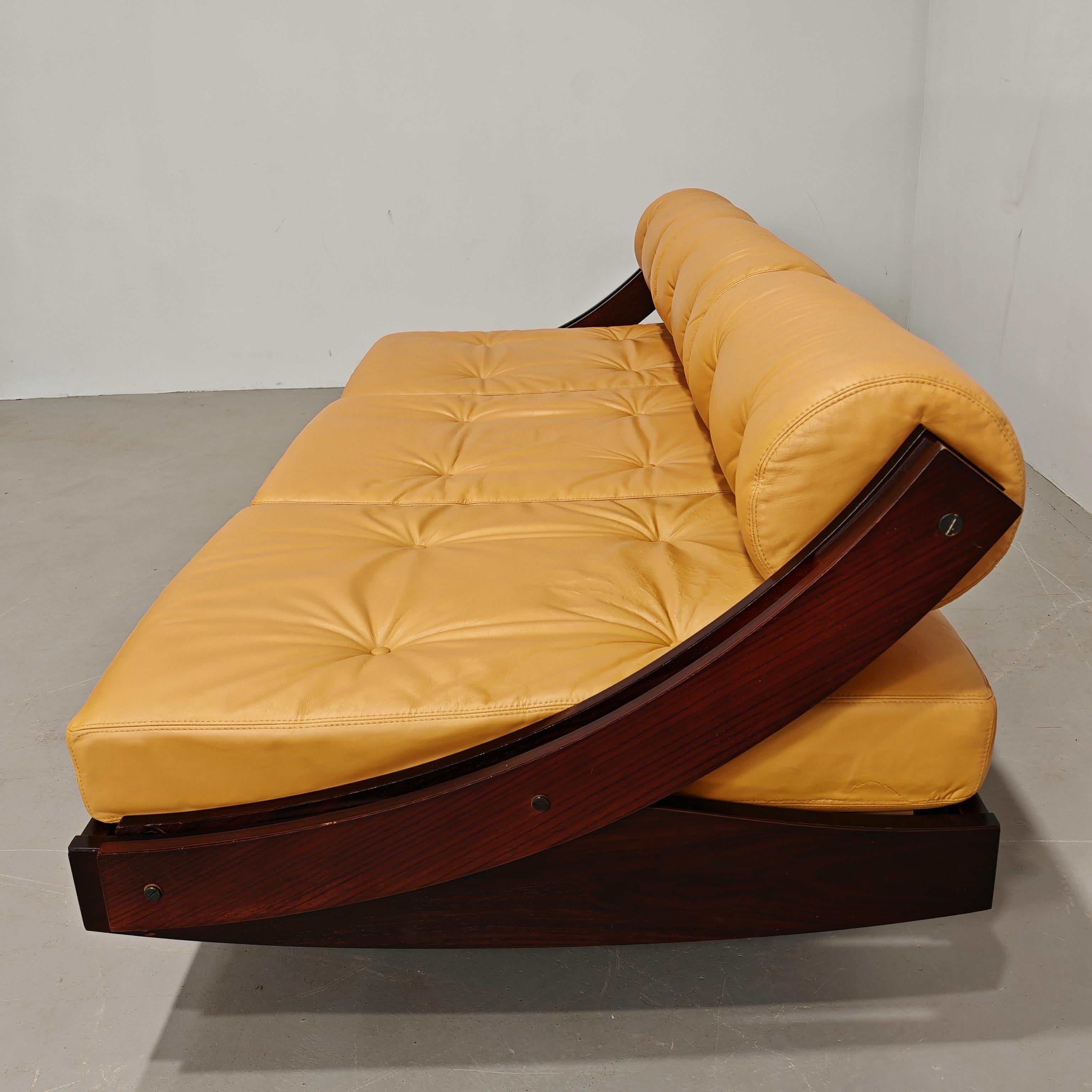 canapé-lit en cuir design italien des années 60  GS.195 Gianni Songia pour Sormani Bon état - En vente à Milano, MI