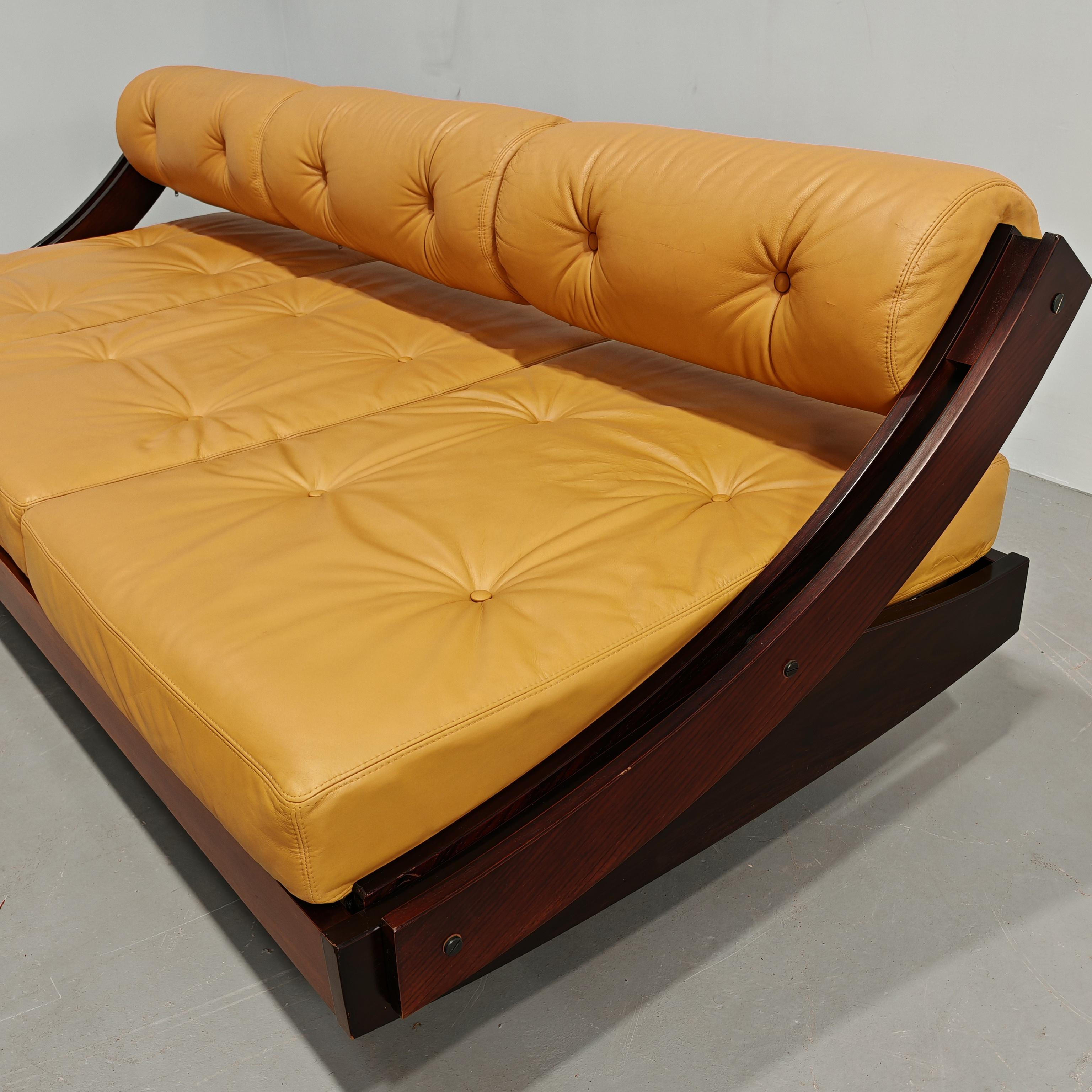 20th Century canapé-lit en cuir design italien des années 60  GS.195 Gianni Songia pour Sormani en vente