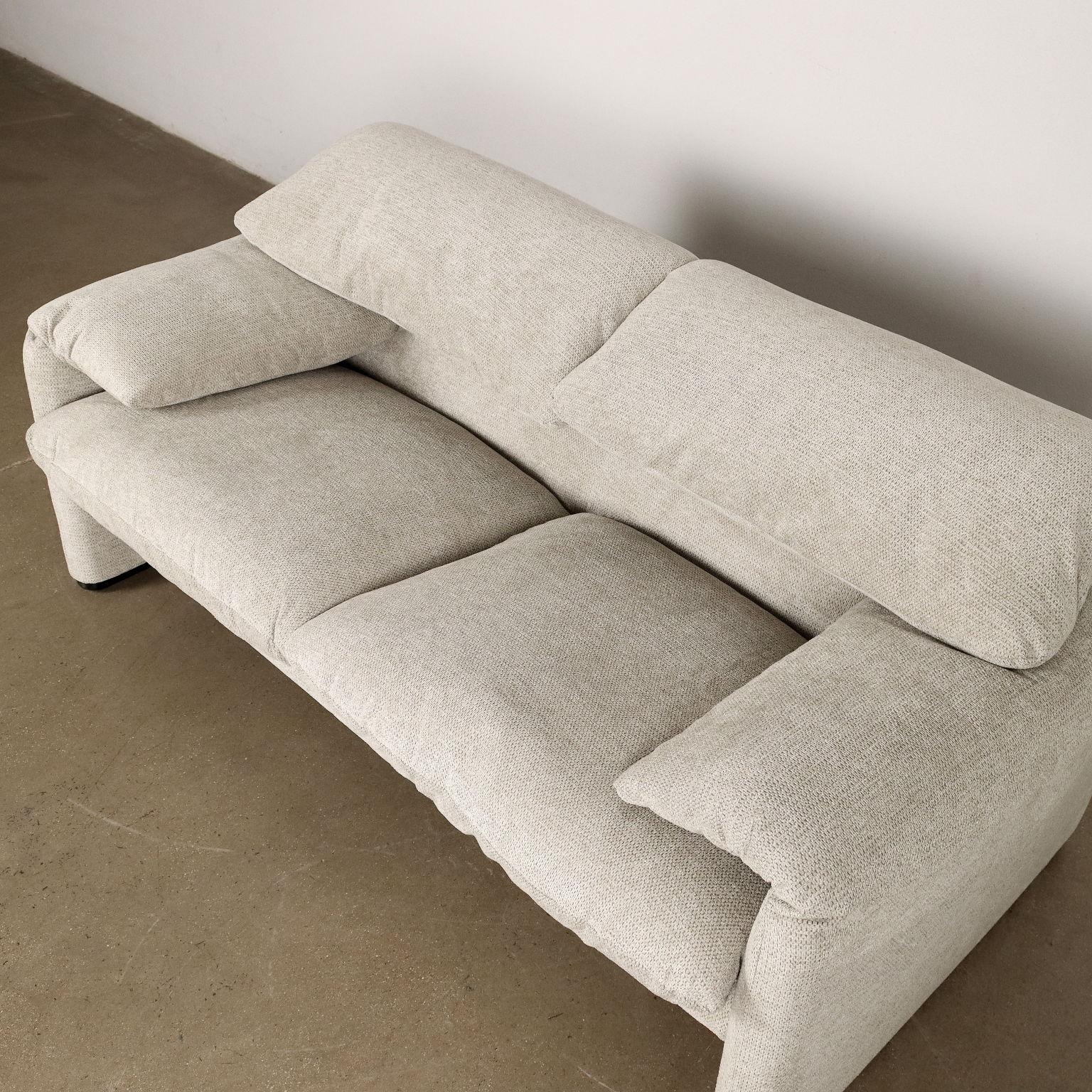 Late 20th Century Maralunga sofa by Vico Magistretti for Cassina Anni 80 For Sale