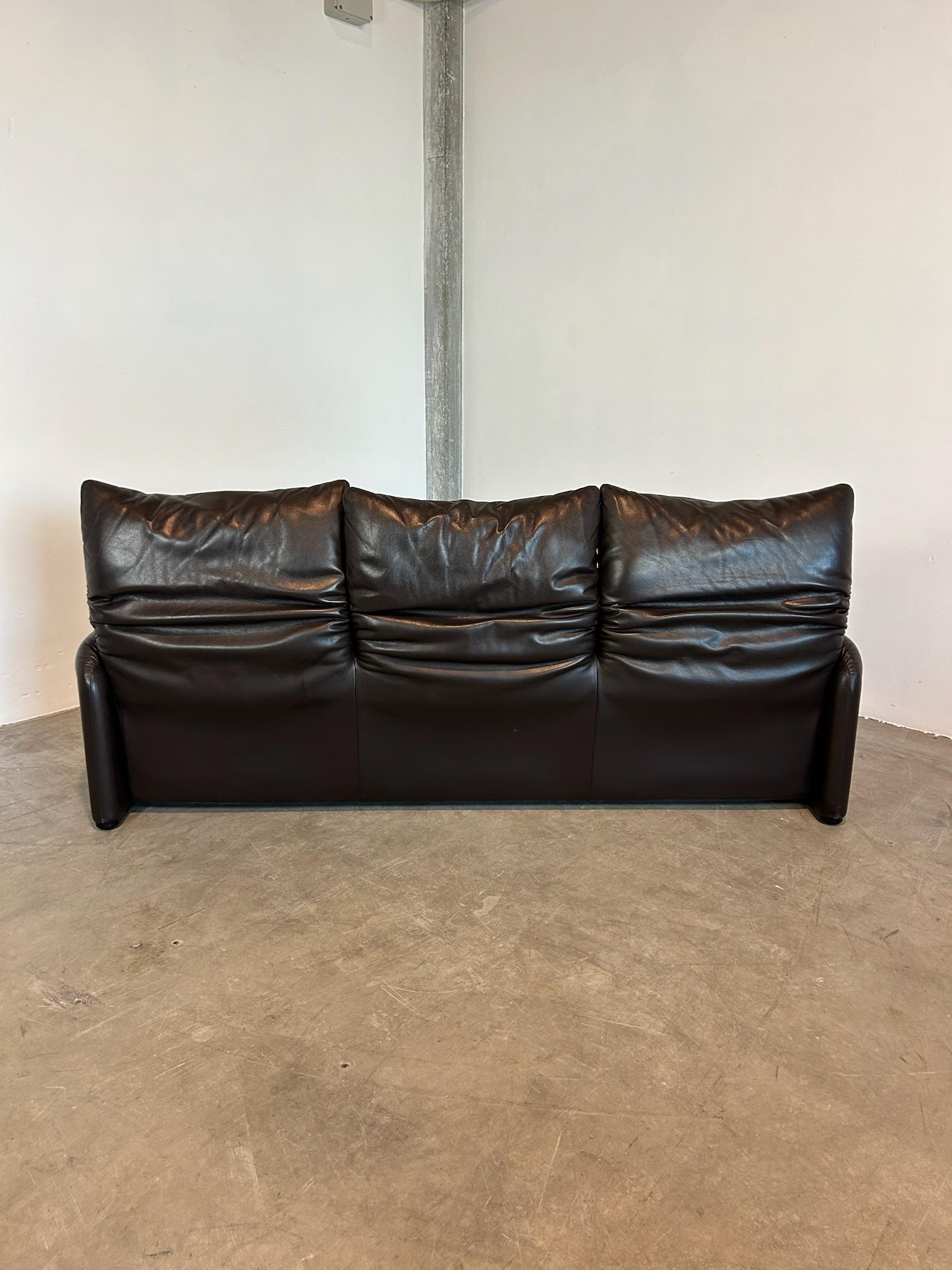 Divano Maralunga di Vico Magistretti per Cassina in pelle marrone tre posti en vente 9