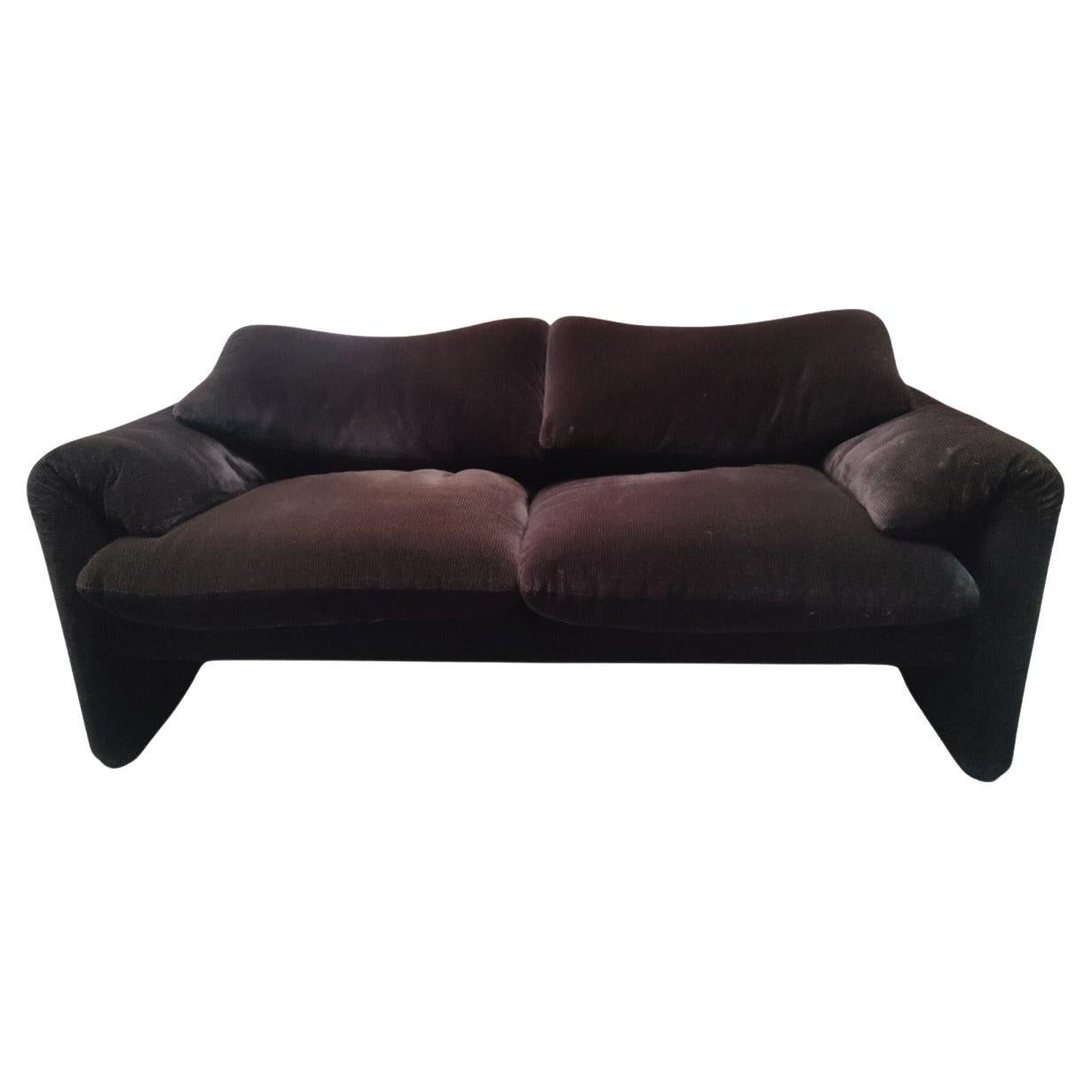 Maralunga sofa designed by Vico Magistretti for Cassina, Italy1973 For Sale