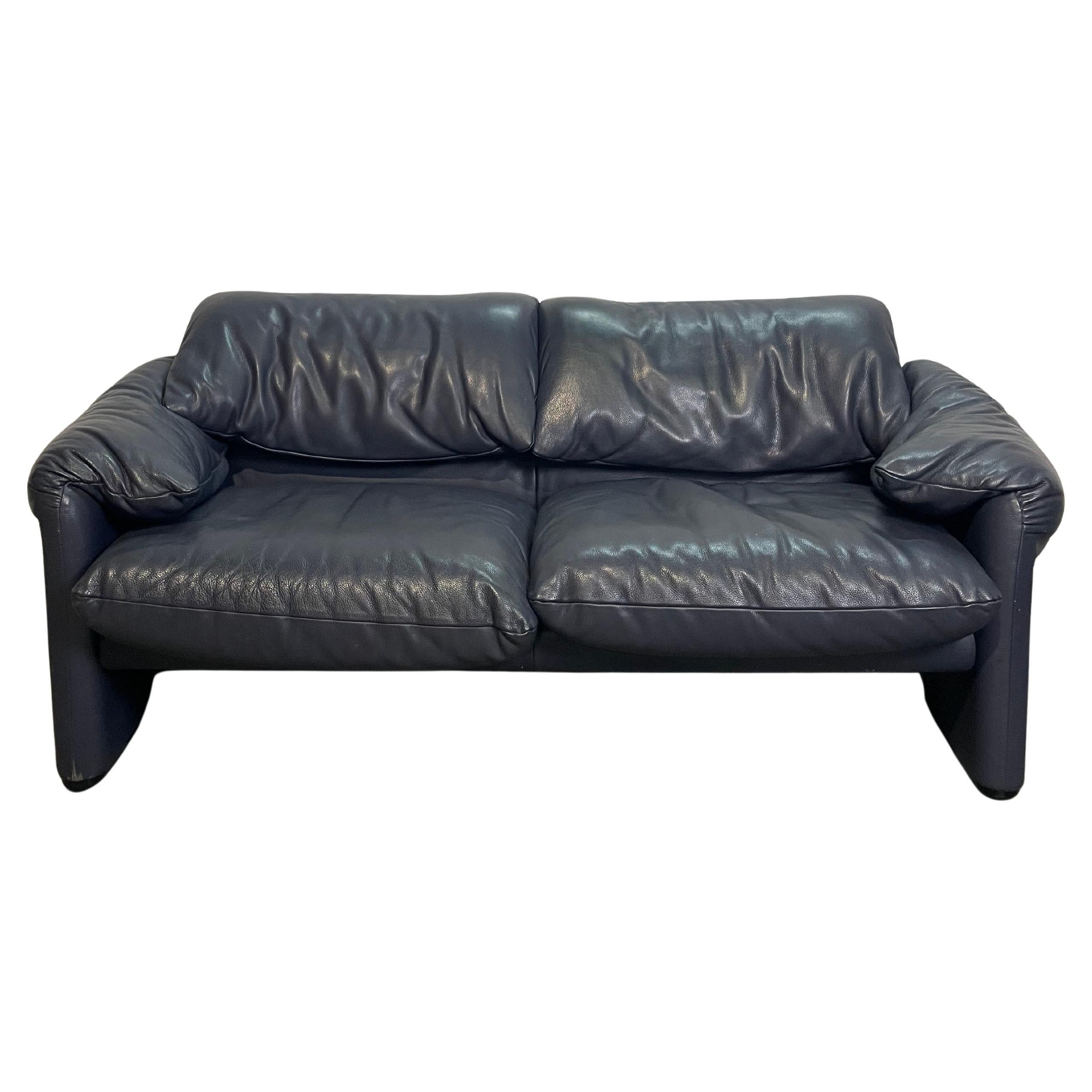 Divano Maralunga Vico Magistretti Cassina pelle blue