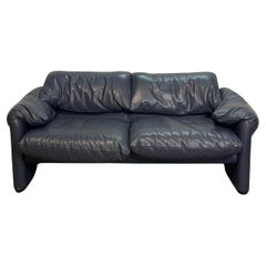 Divano Maralunga Vico Magistretti Cassina pelle blue