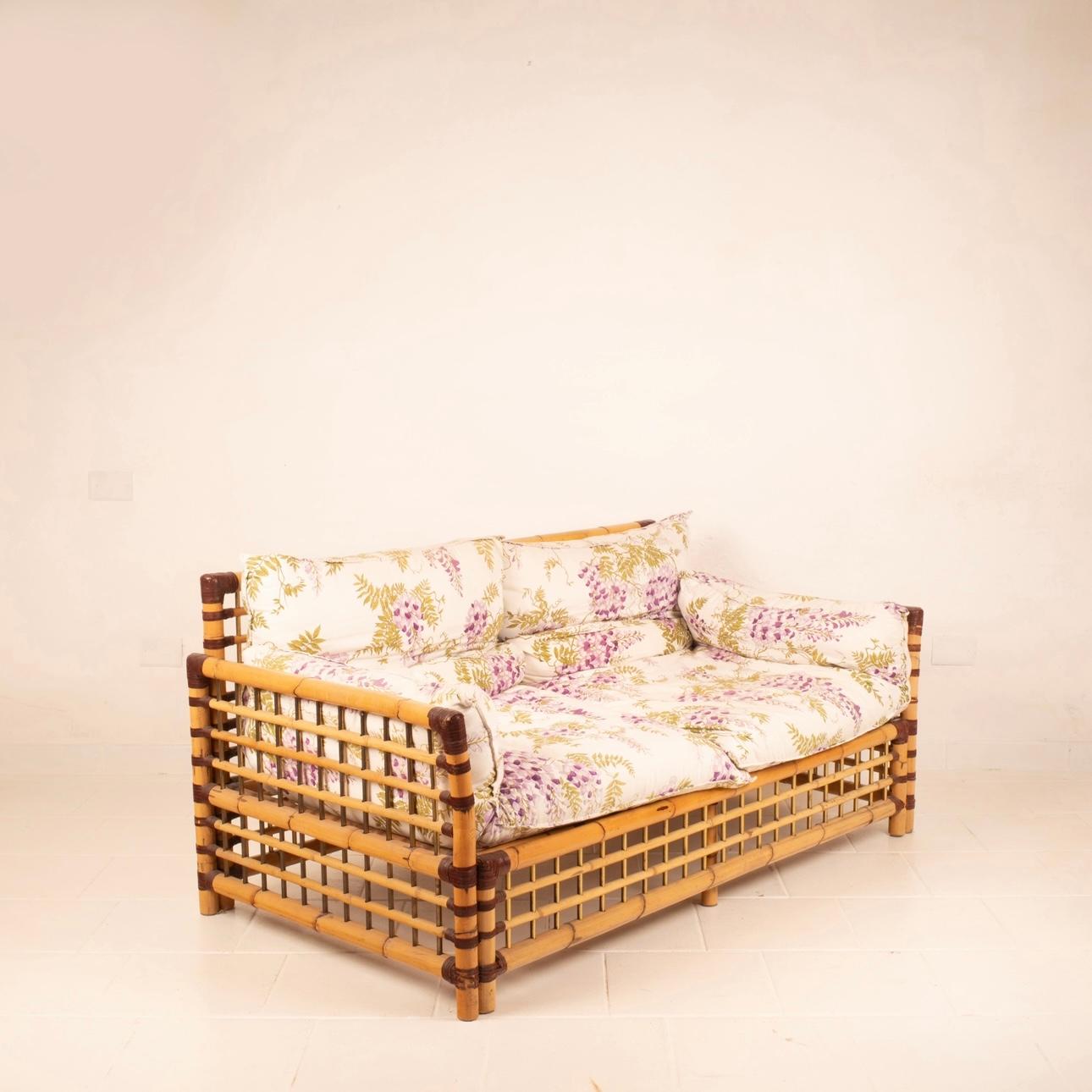 Außergewöhnliches und sehr seltenes Sofa aus der von Alberto Smania entworfenen und 1967 von der gleichnamigen Firma hergestellten Serie 