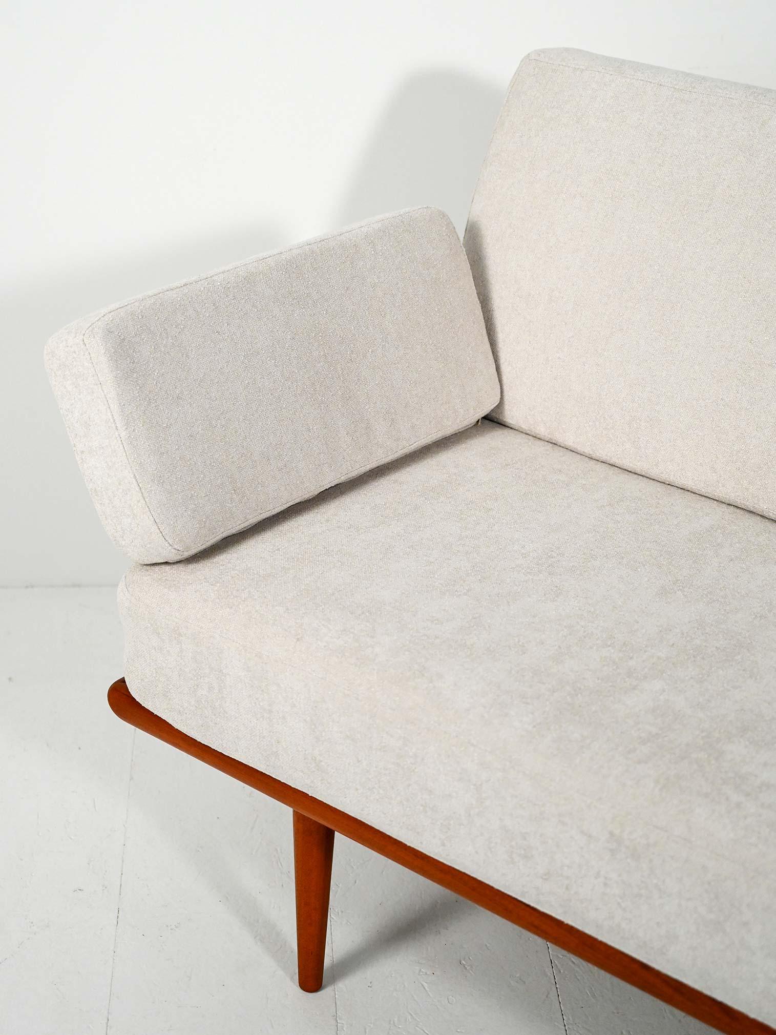 Divano “Minerva” con braccioli di France & Søn en vente 5