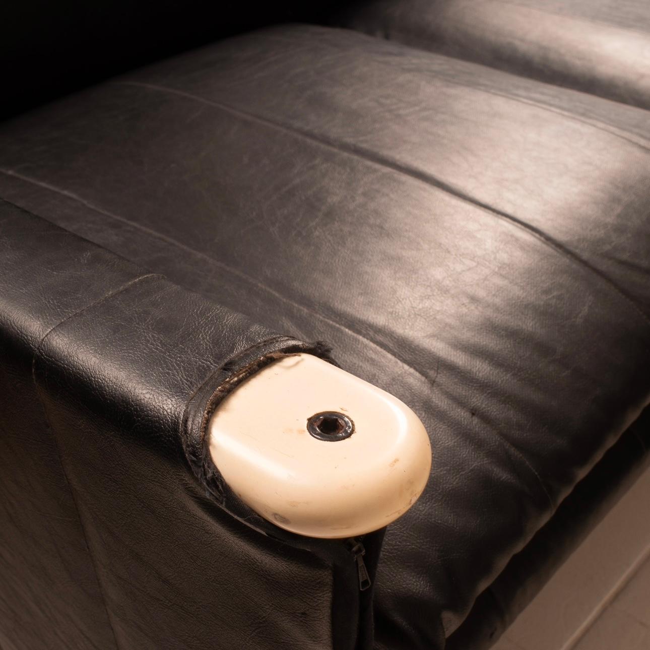 Sofá modular en ecopiel negra de Giovannetti en venta 4