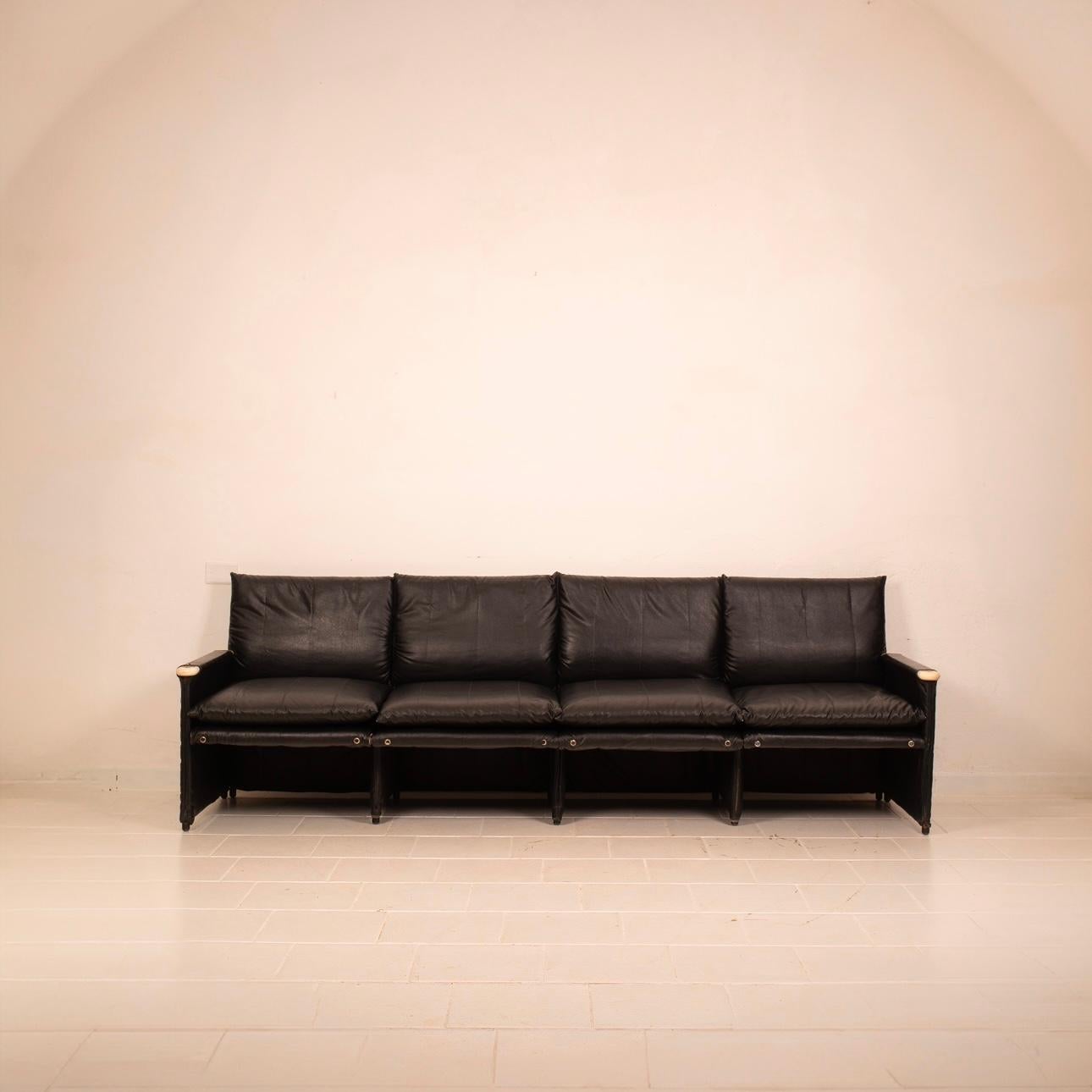 Sofá modular en ecopiel negra de Giovannetti en venta 3