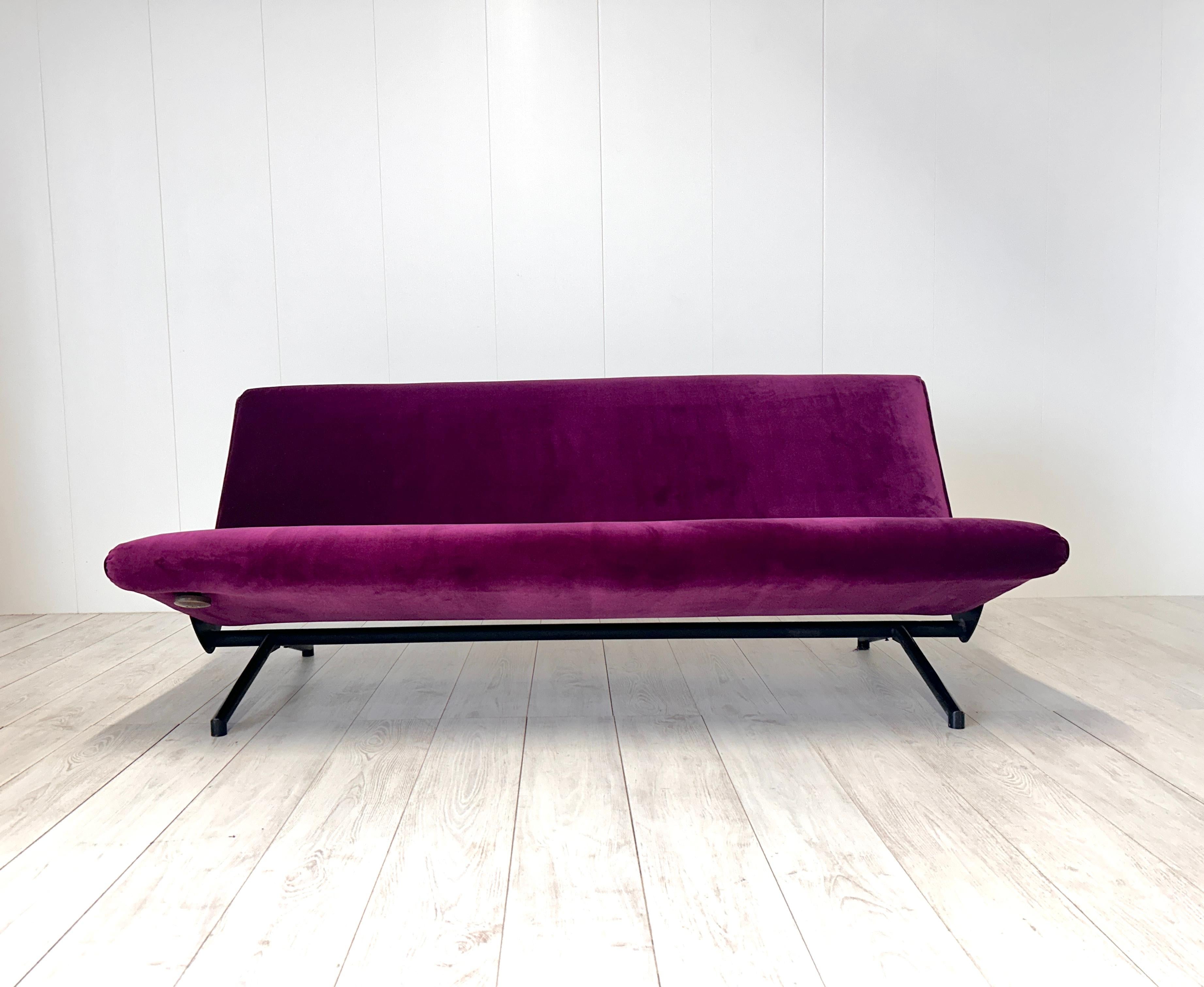 Divano letto modello D70, Osvaldo Borsani per Tecno, 1955

