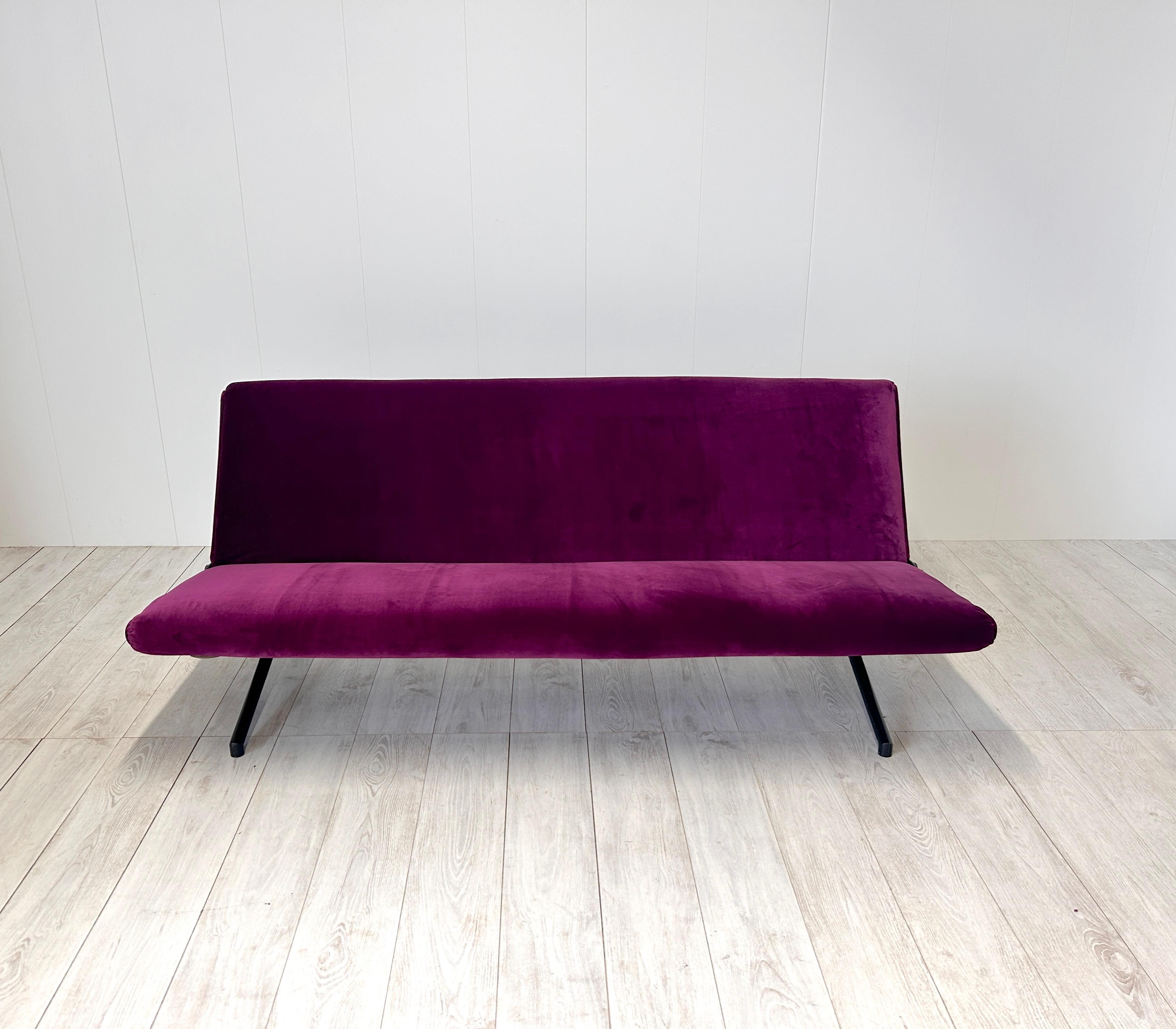 Italian Divano mod. D70, Osvaldo Borsani, Tecno, 1955