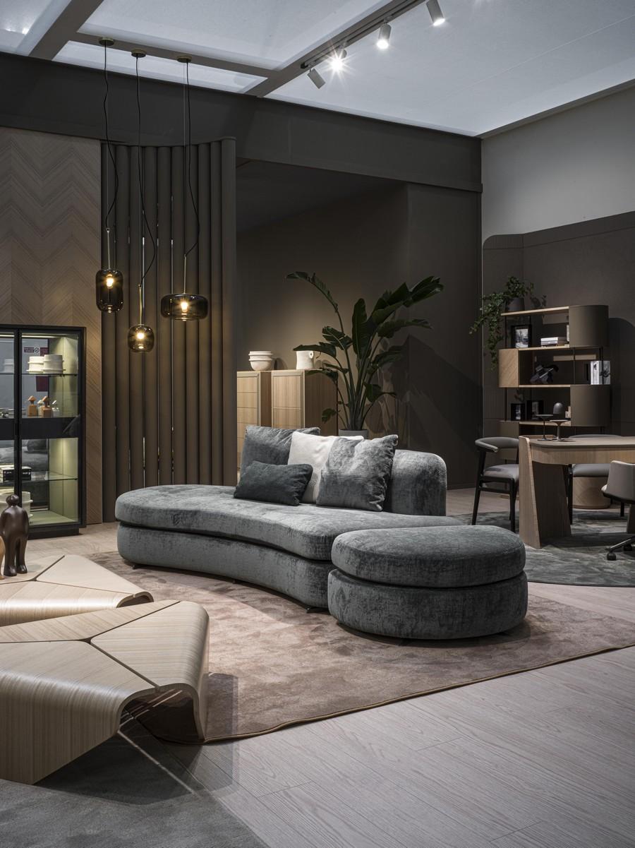 Métal Canapé moderne en velours incurvé Contour sans accoudoirs en vente