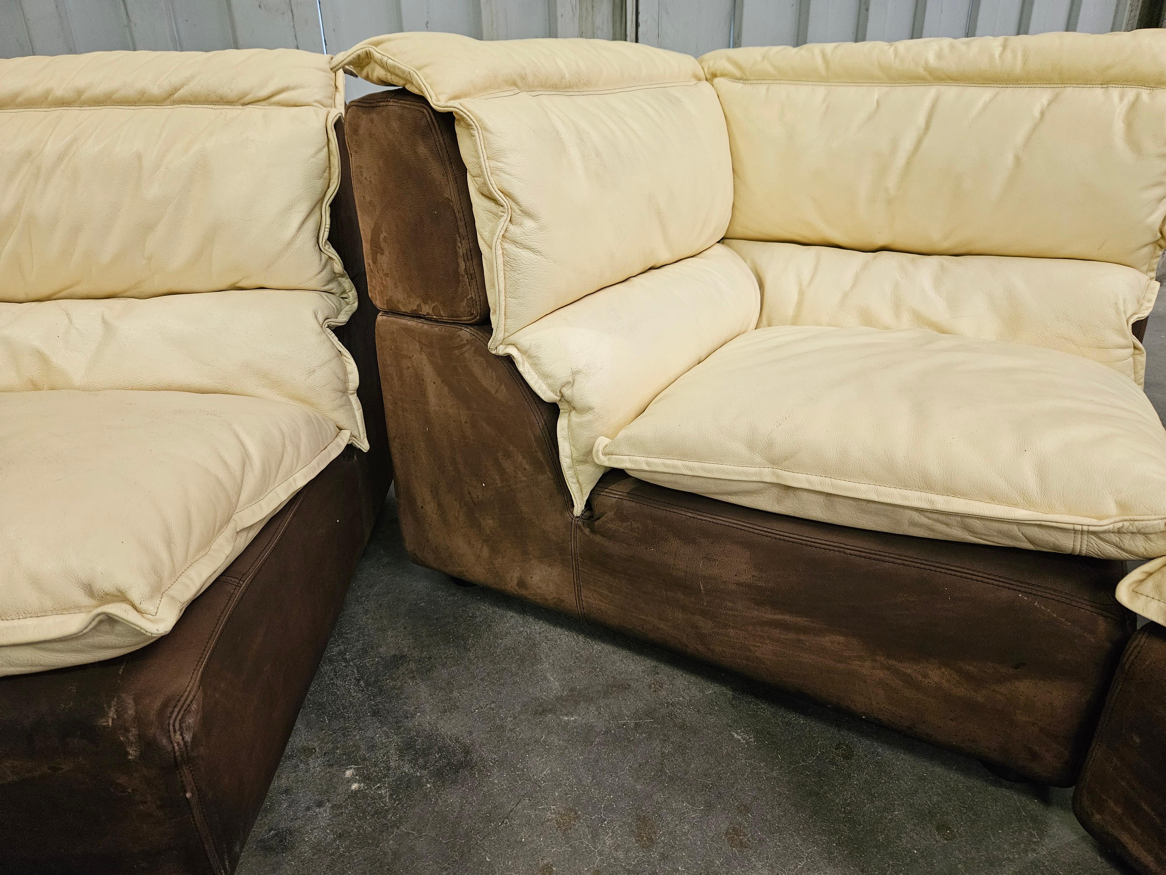 Divano Modulare in Pelle E Camoscio Con Angolare For Sale 2