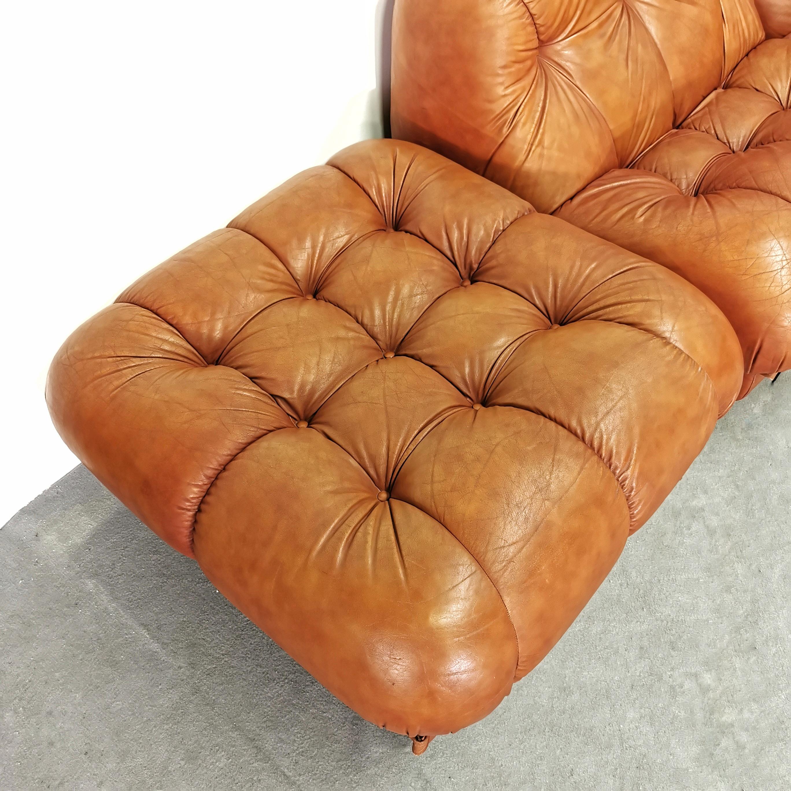 Nuvolone modular leather sofa 5 modules 70s Rino Maturi for Mimo Design  For Sale 4