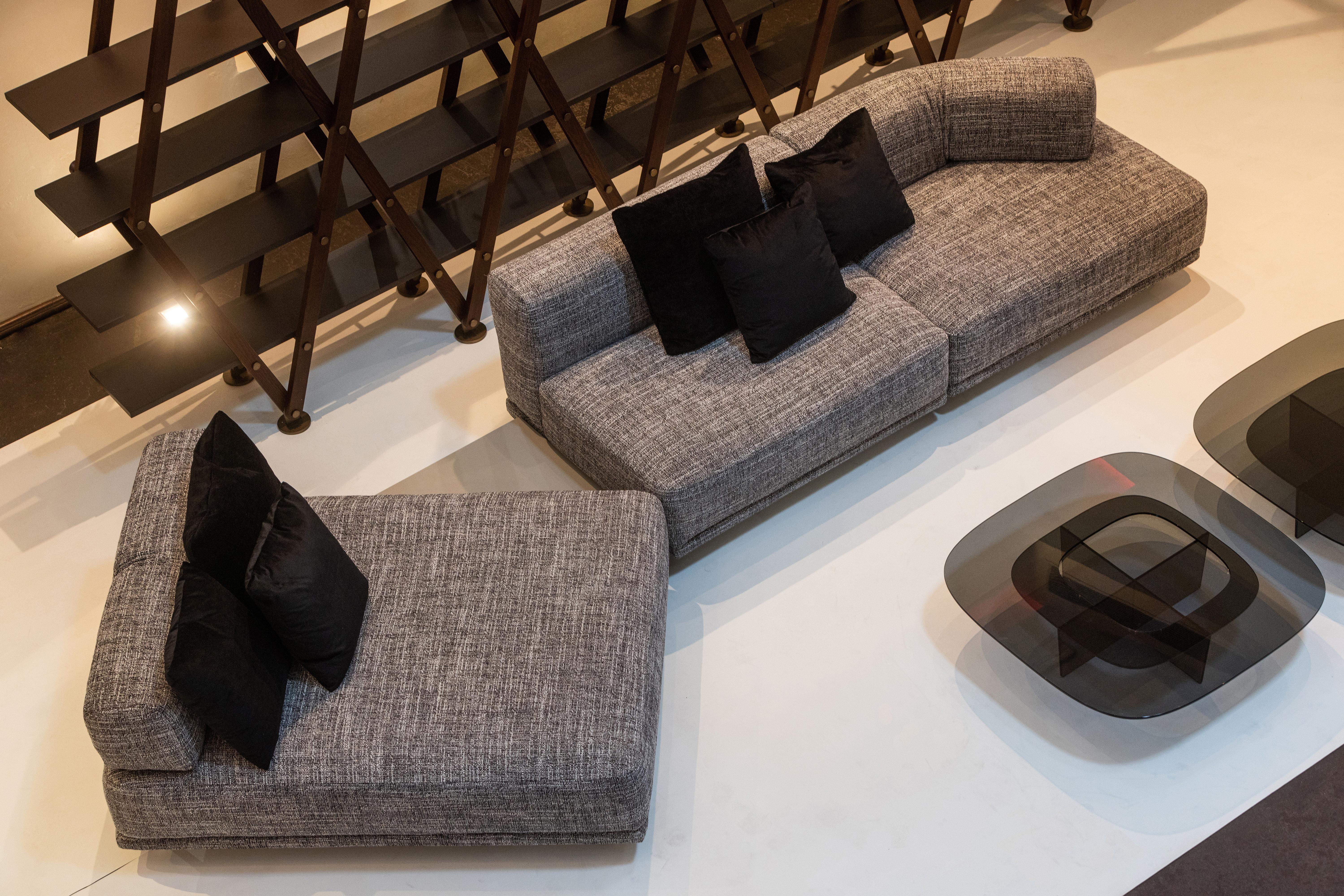 SOLO modular sofa in gray fabric. By Legame Italia In New Condition For Sale In Pistoia, IT