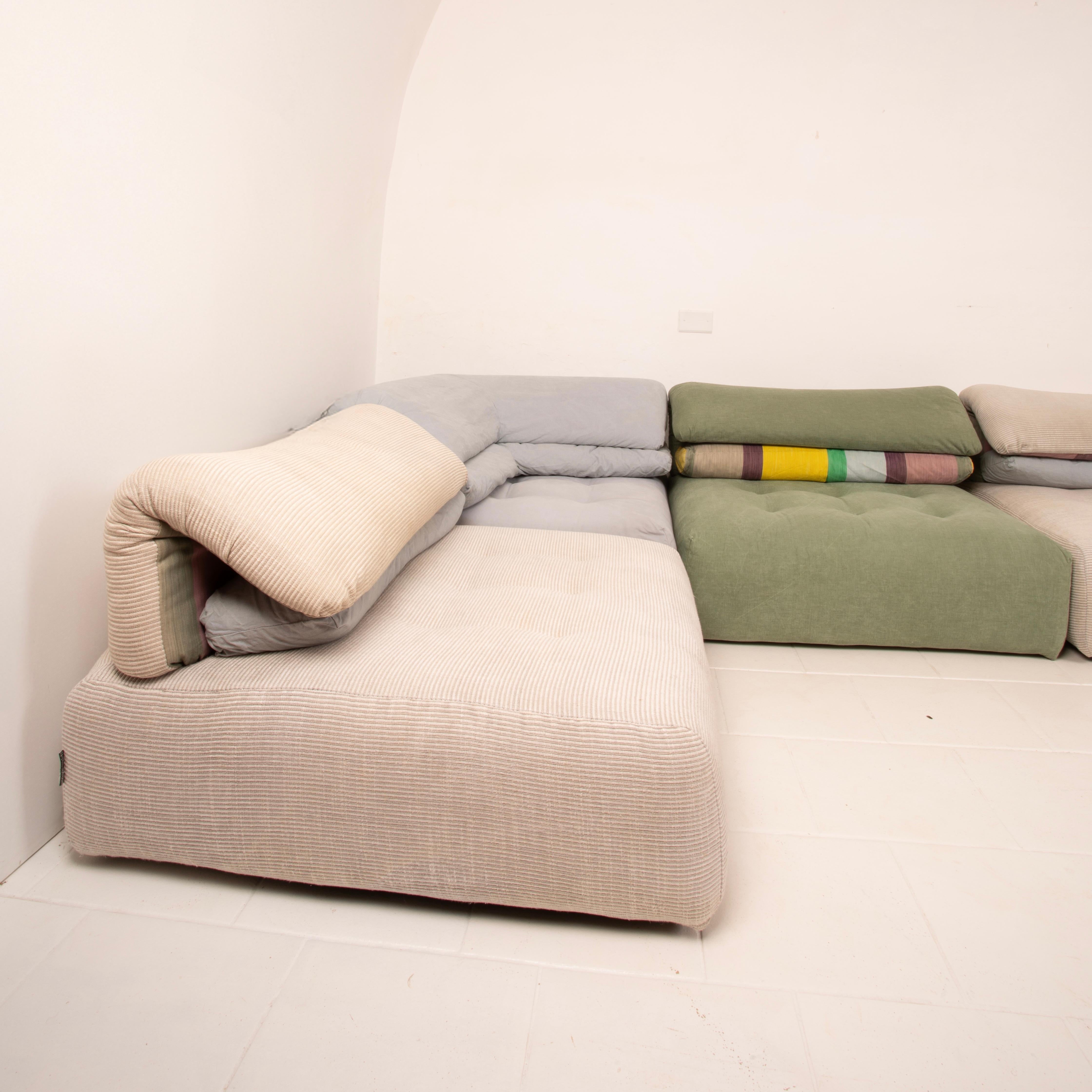Sofá modular Voyage Immobile de Studio Roche Bobois para Roche Bobois x Kenzo en venta 5