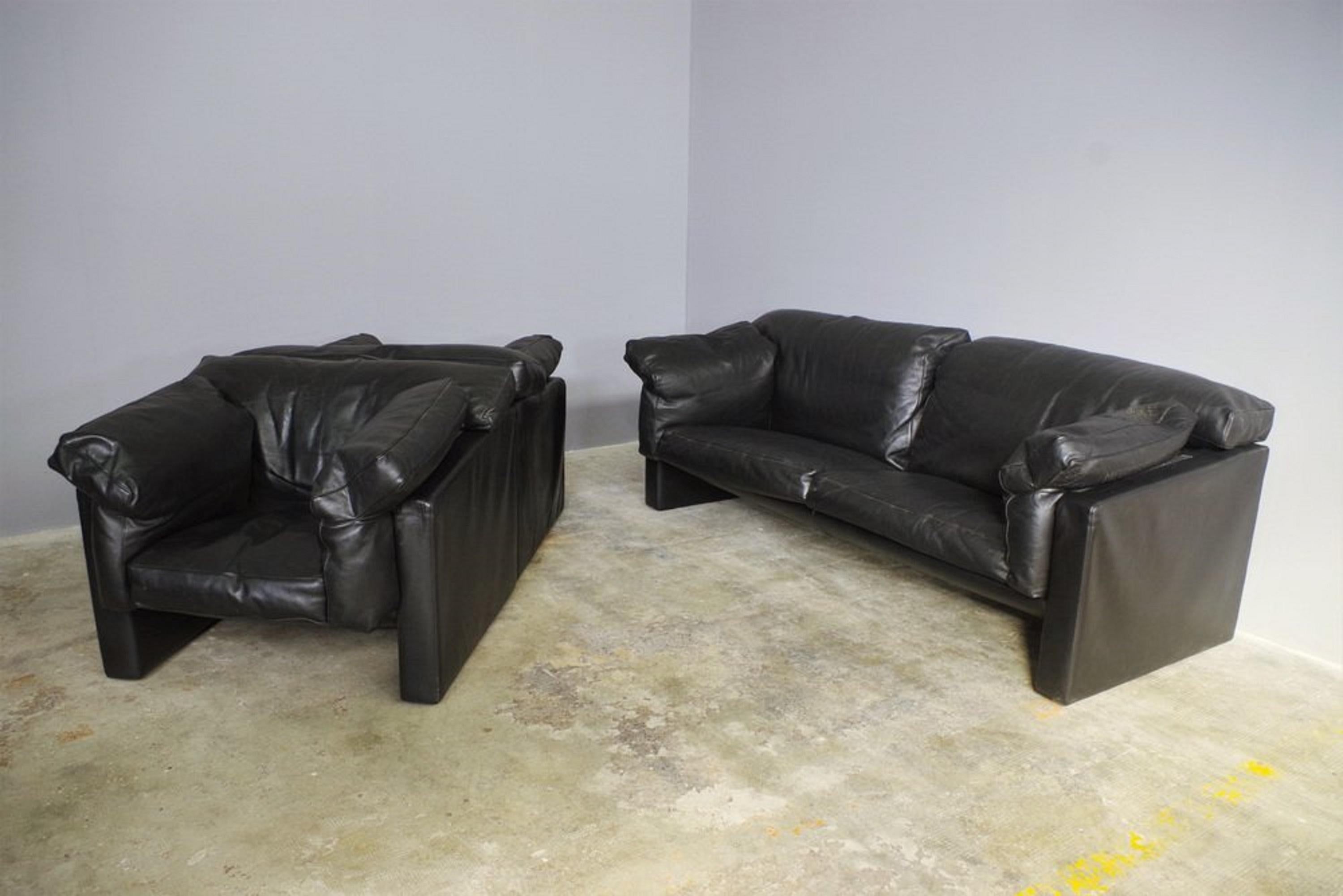 Peau d'animal Canapé et fauteuils en cuir noir Moroso, 1984, ensemble de 3 en vente