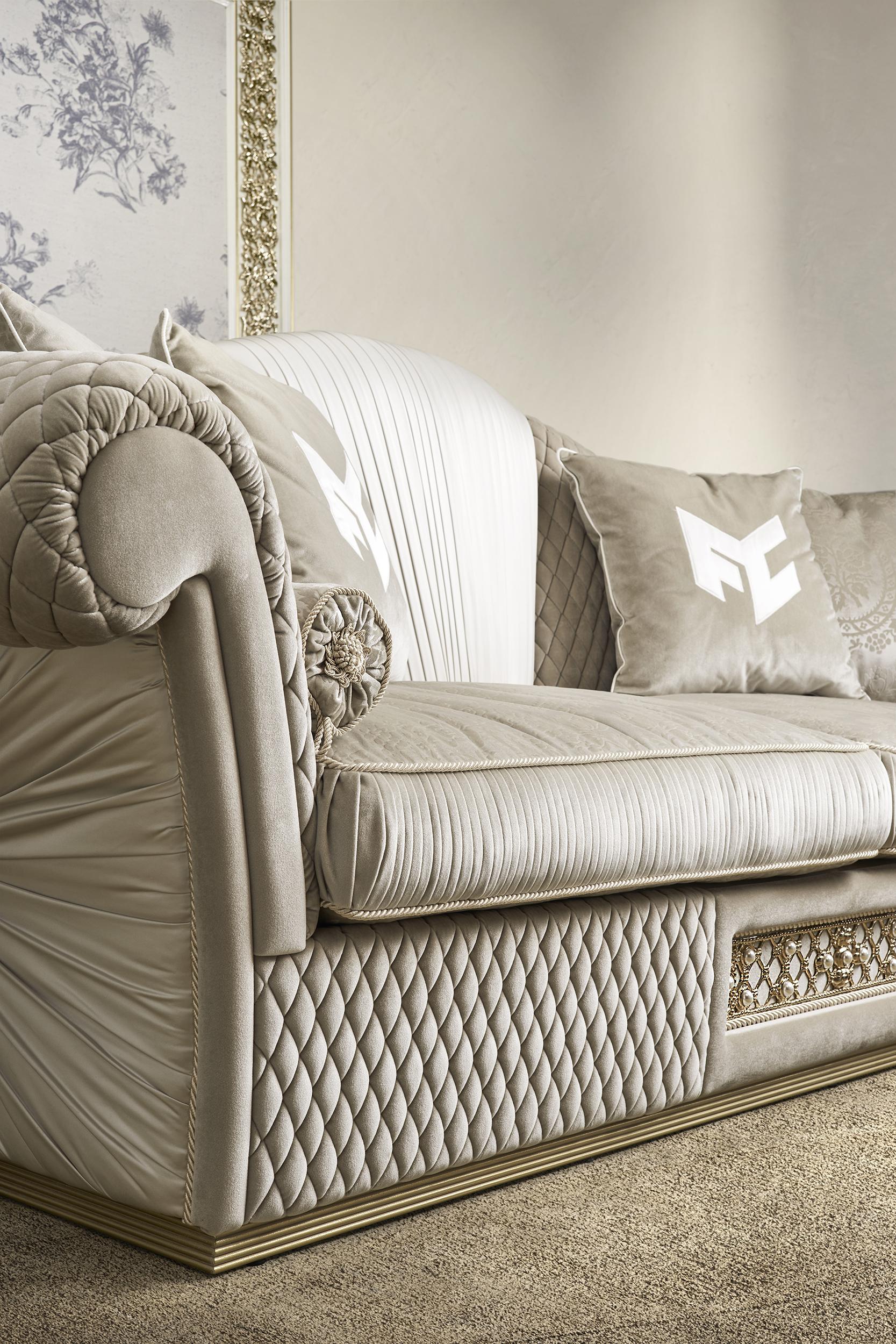 Carved Luxury neo classic sofa with quilted fabric and decoration Mod.EL073 For Sale