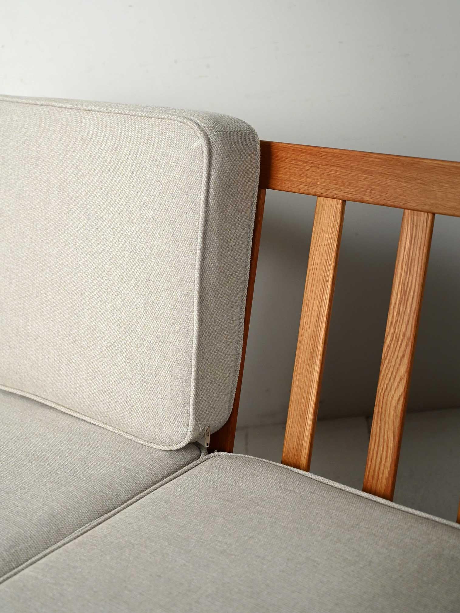 Divano scandinavo in rovere massello anni '50/60 en vente 1