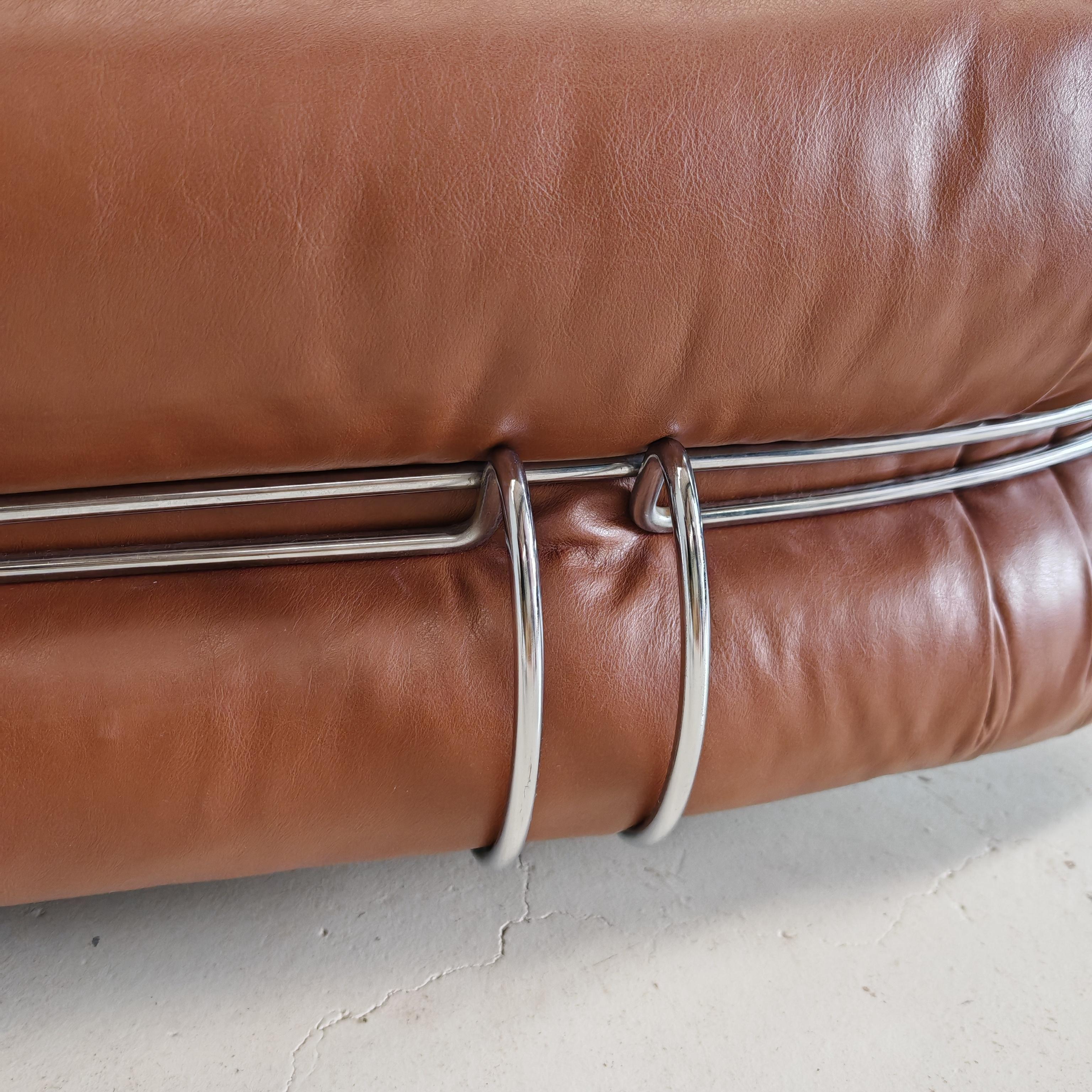 Canapé design Italie années 70 en cuir brun Soriana par Tobia Scarpa pour Cassina en vente 2