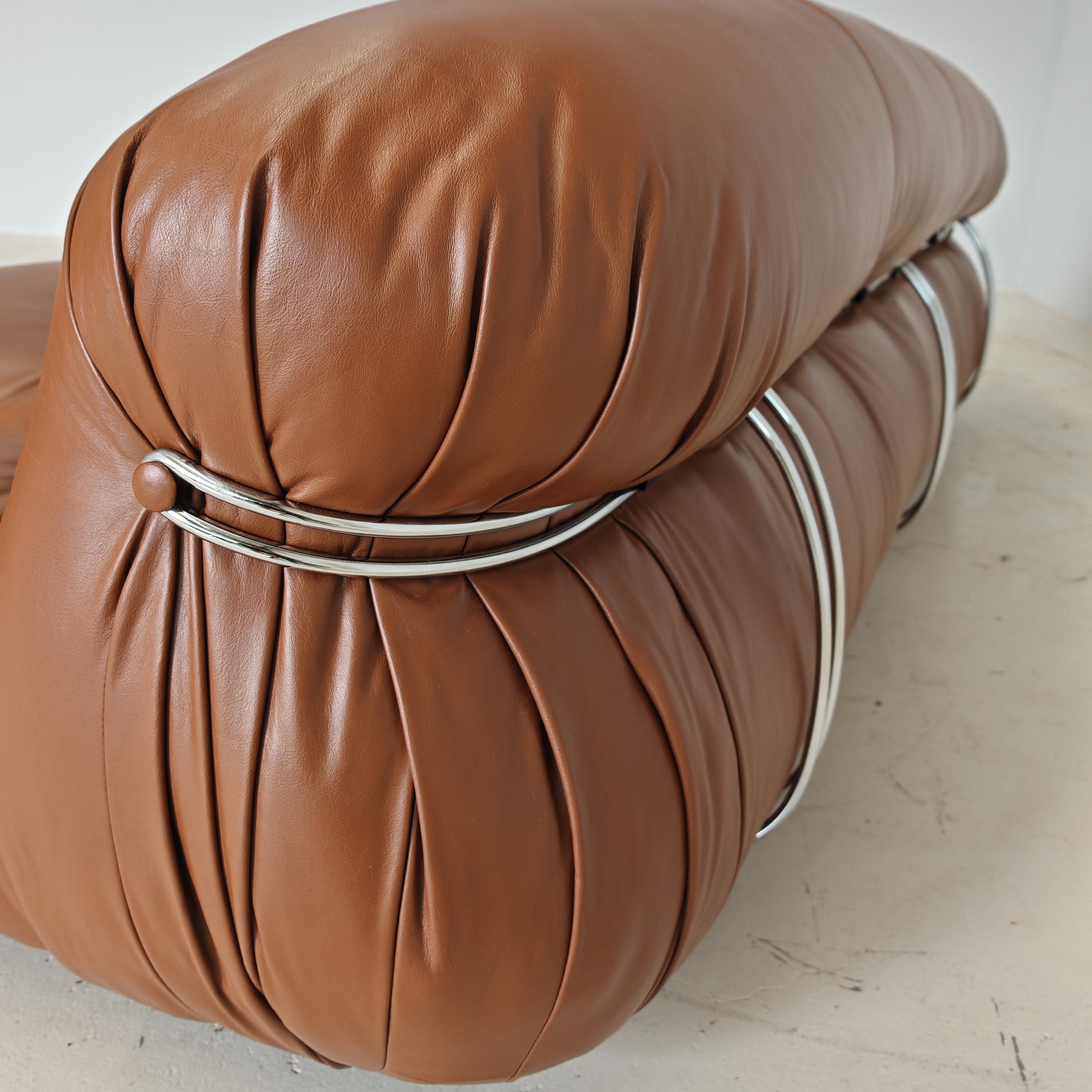 Canapé design Italie années 70 en cuir brun Soriana par Tobia Scarpa pour Cassina Excellent état - En vente à Milano, MI