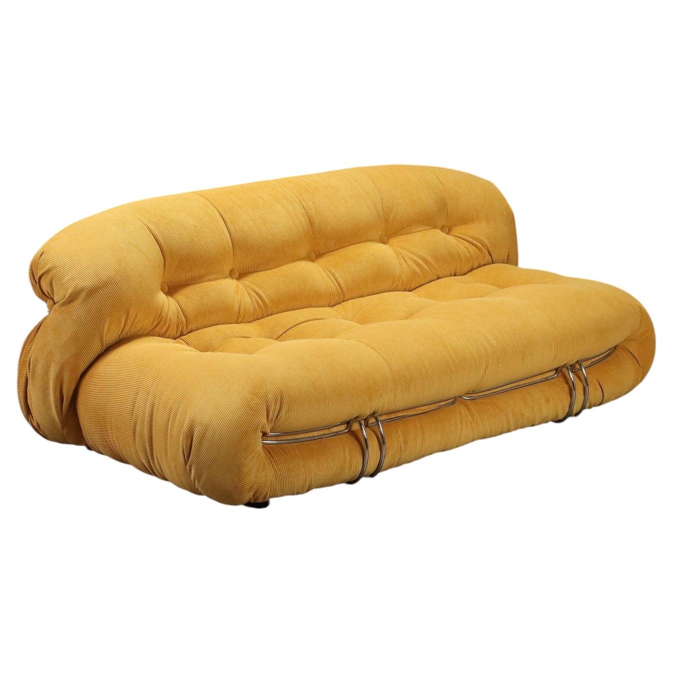 "Soriana" sofa in yellow fabric by Afra and Tobia Scarpa for Cassina, 1970s