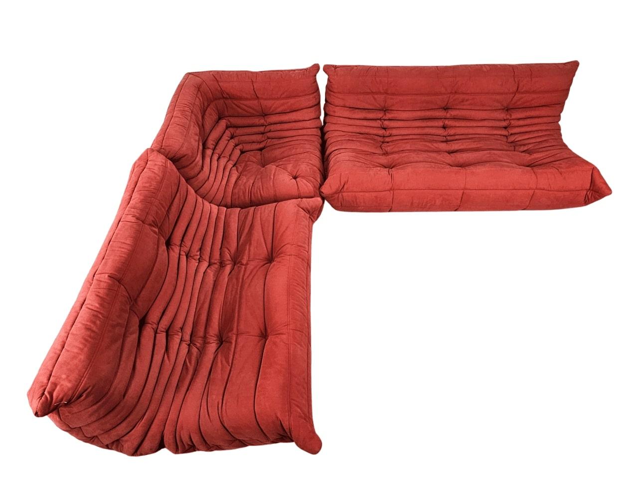 Mid-Century Modern Divano Togo componibile di Michel Ducaroy per Ligne Roset in tessuto rosso