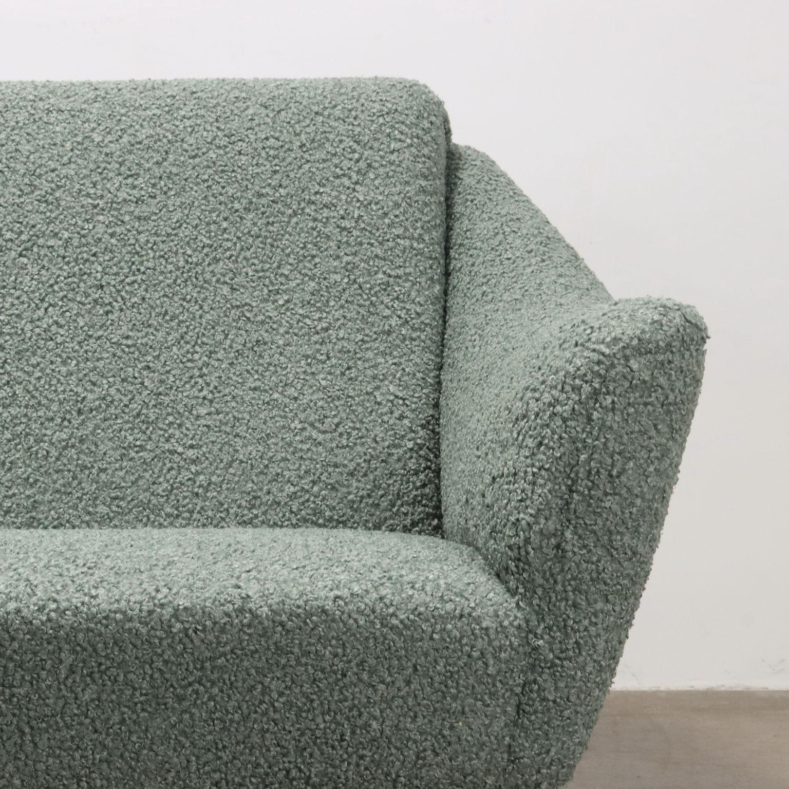 Graues Sofa aus den 50er-60er Jahren im Zustand „Hervorragend“ im Angebot in Milano, IT