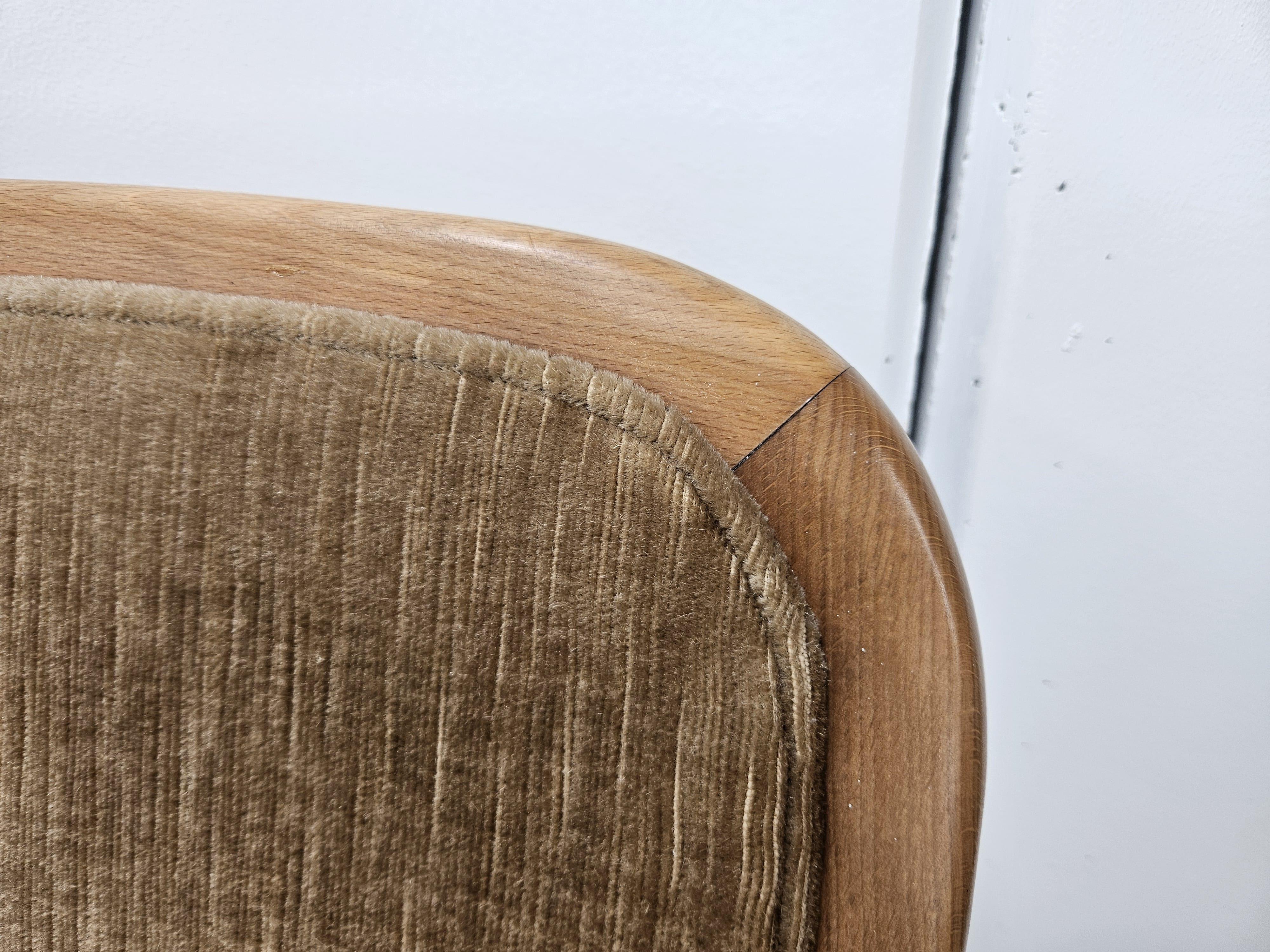 Vintage 1970s three-seater beech sofa For Sale 3